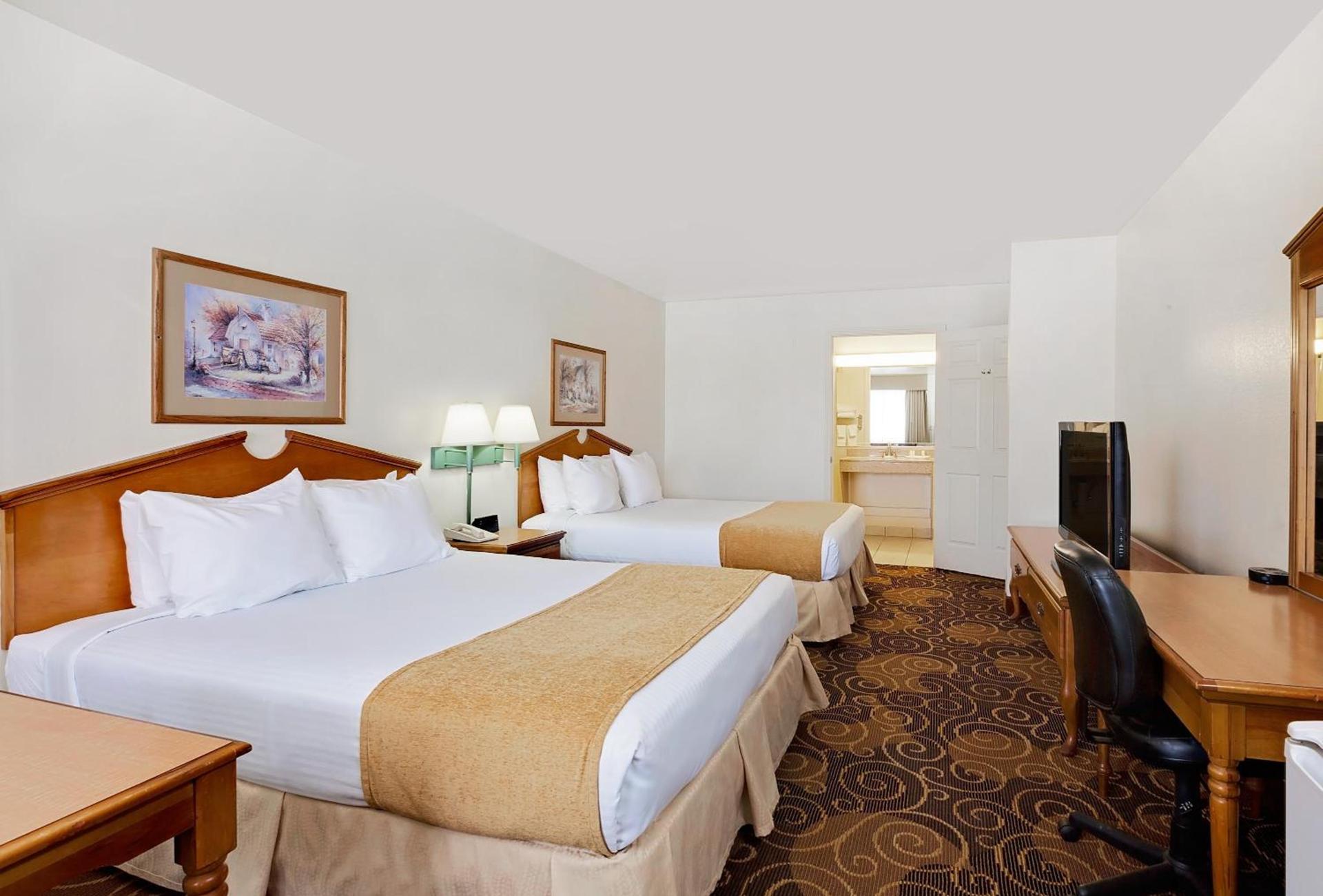 Days Inn by Wyndham San Angelo photo 12