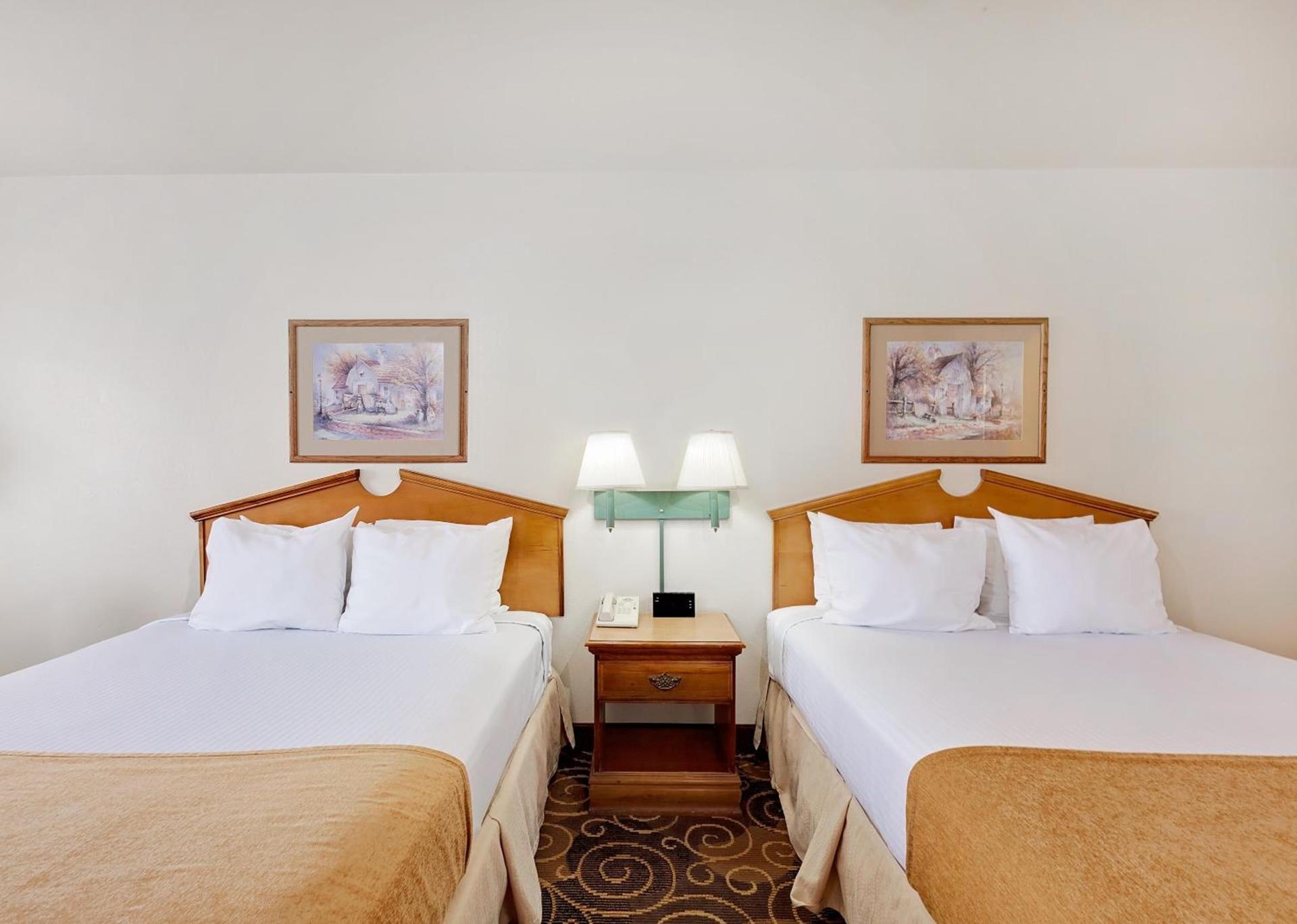 Days Inn by Wyndham San Angelo photo 11