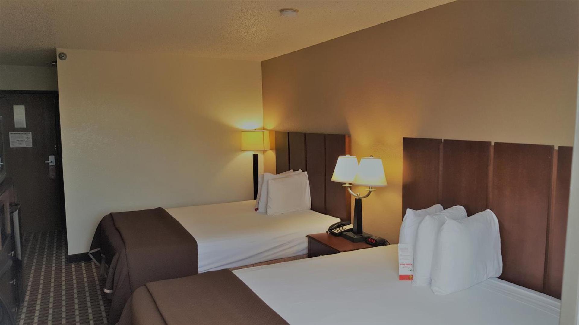 Super 8 by Wyndham Harlingen TX photo 31