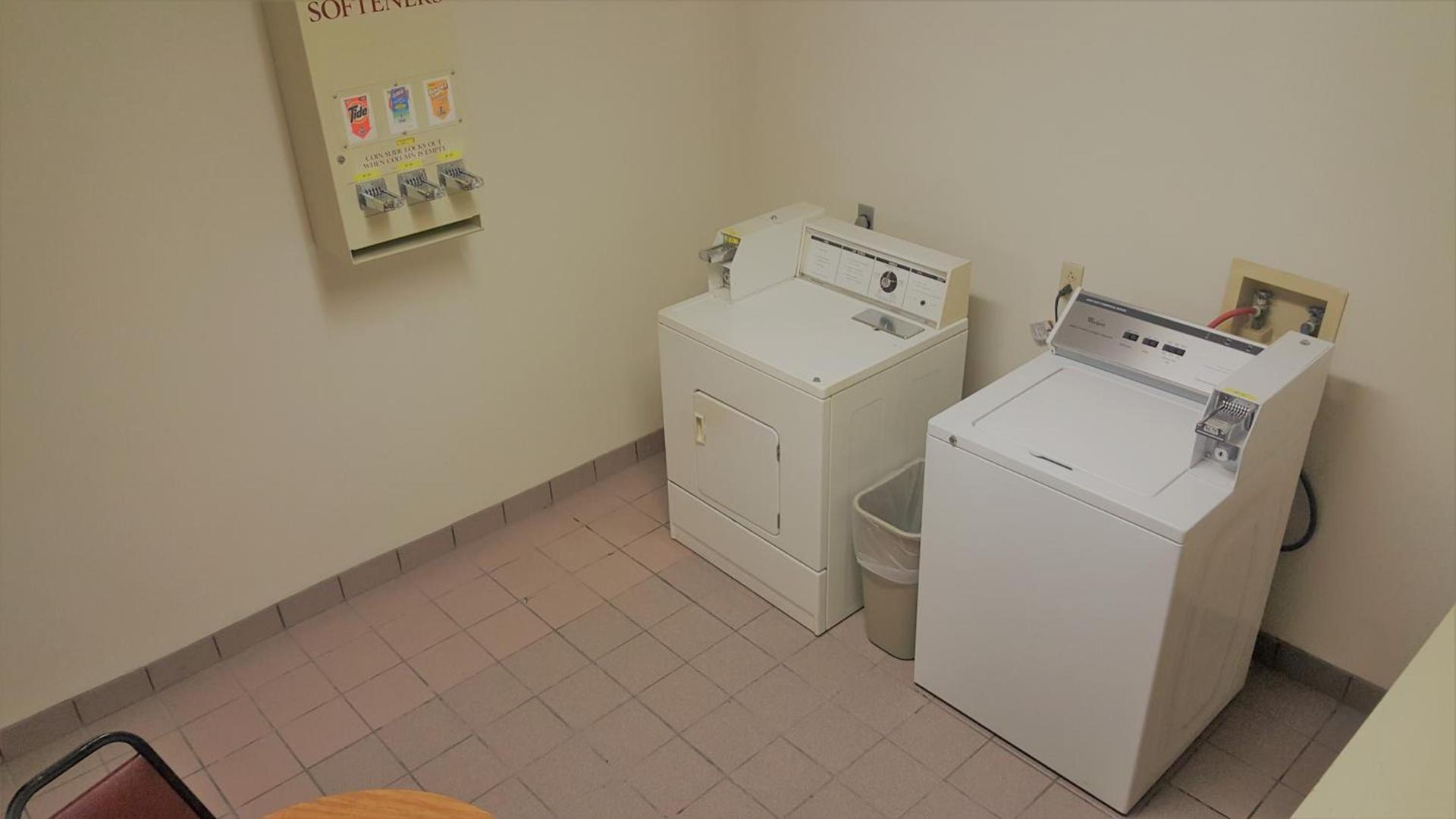 Super 8 by Wyndham Harlingen TX photo 33