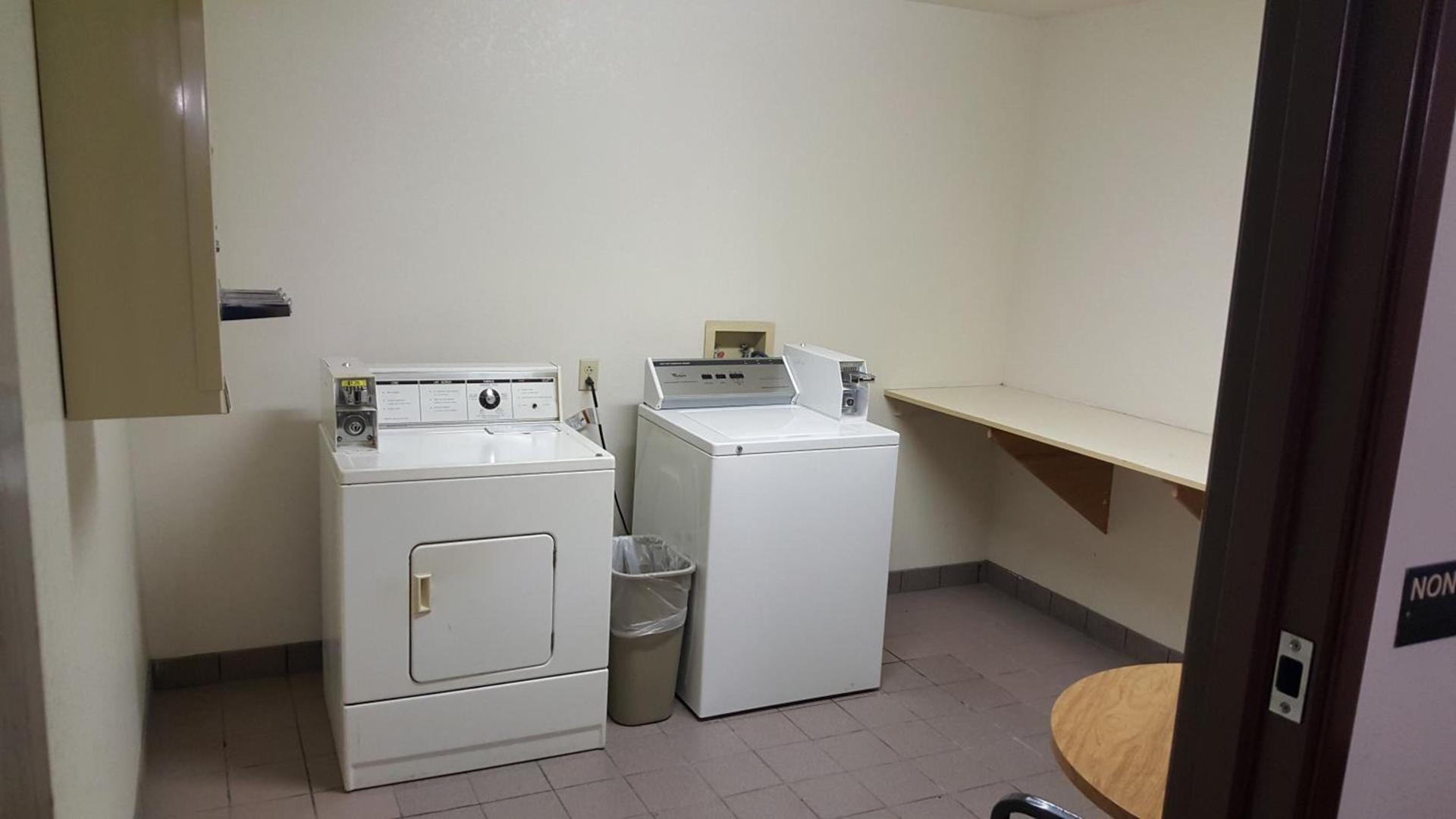 Super 8 by Wyndham Harlingen TX photo 25