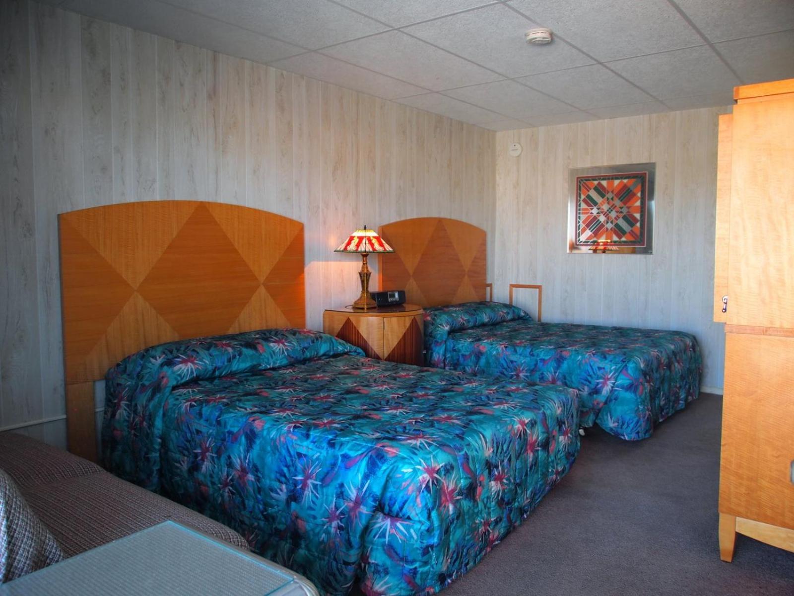 Suitcase Motel & Travel photo 8