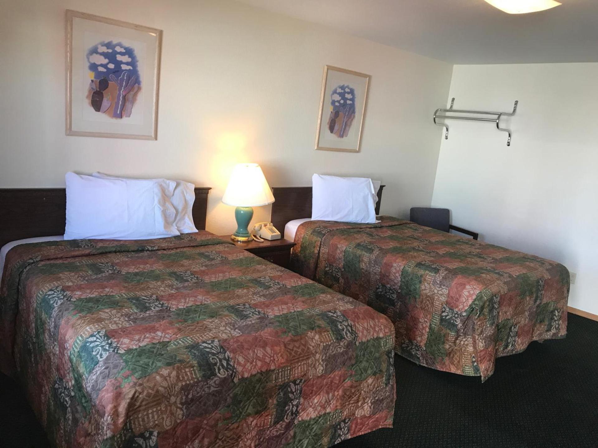 Western Holiday Motel photo 9
