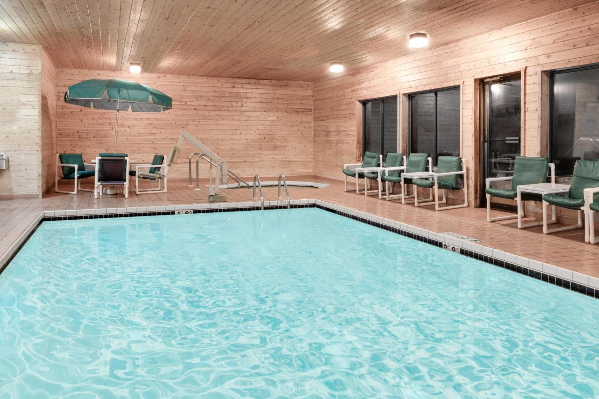Super 8 by Wyndham Sparta photo 16