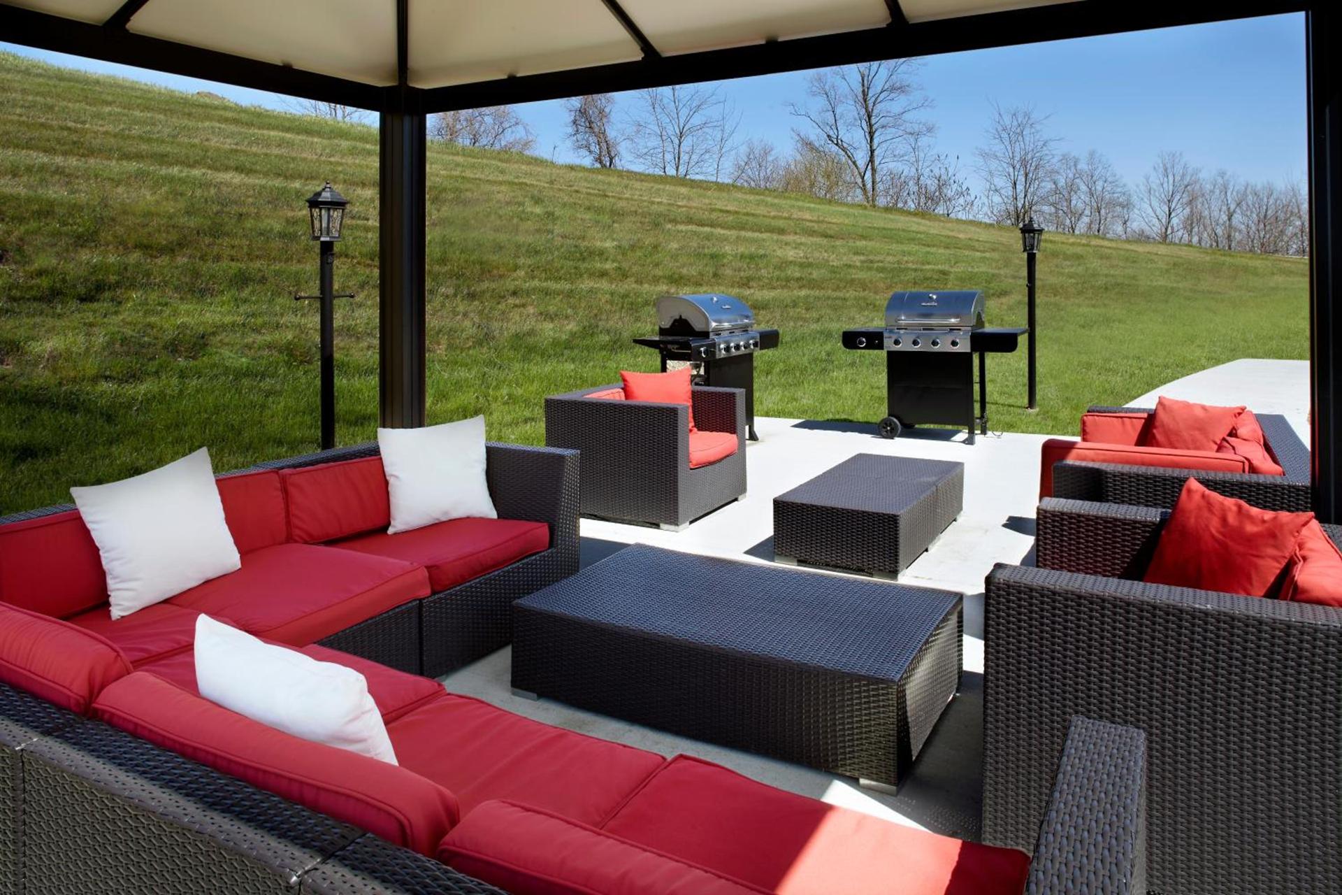 Hawthorn Suites by Wyndham Wheeling at The Highlands photo 12