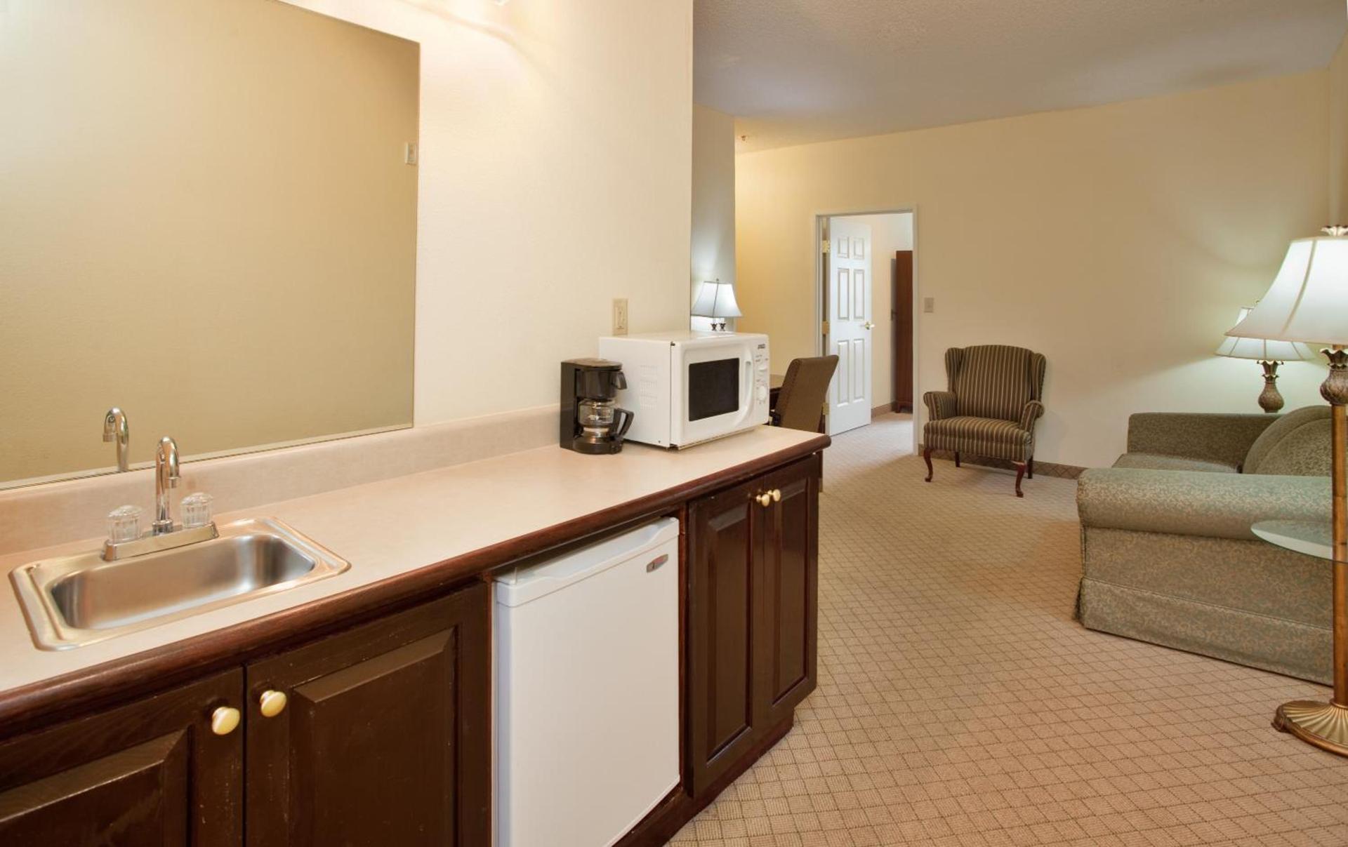 Country Inn & Suites by Radisson, Aiken South photo 21