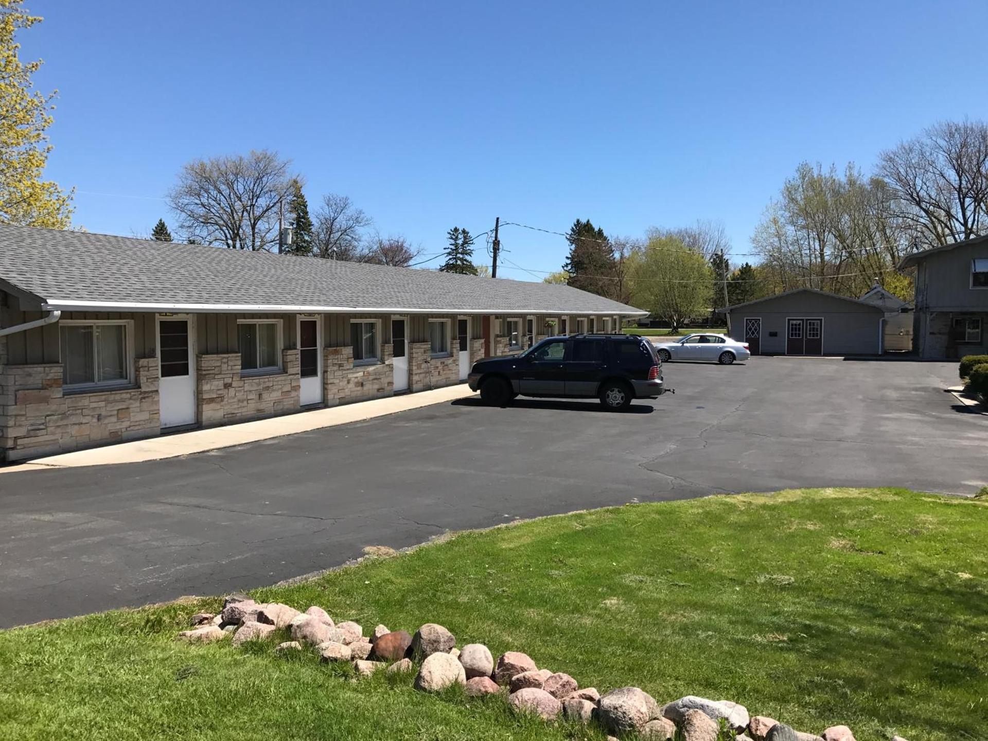 Marinette Inn photo 2