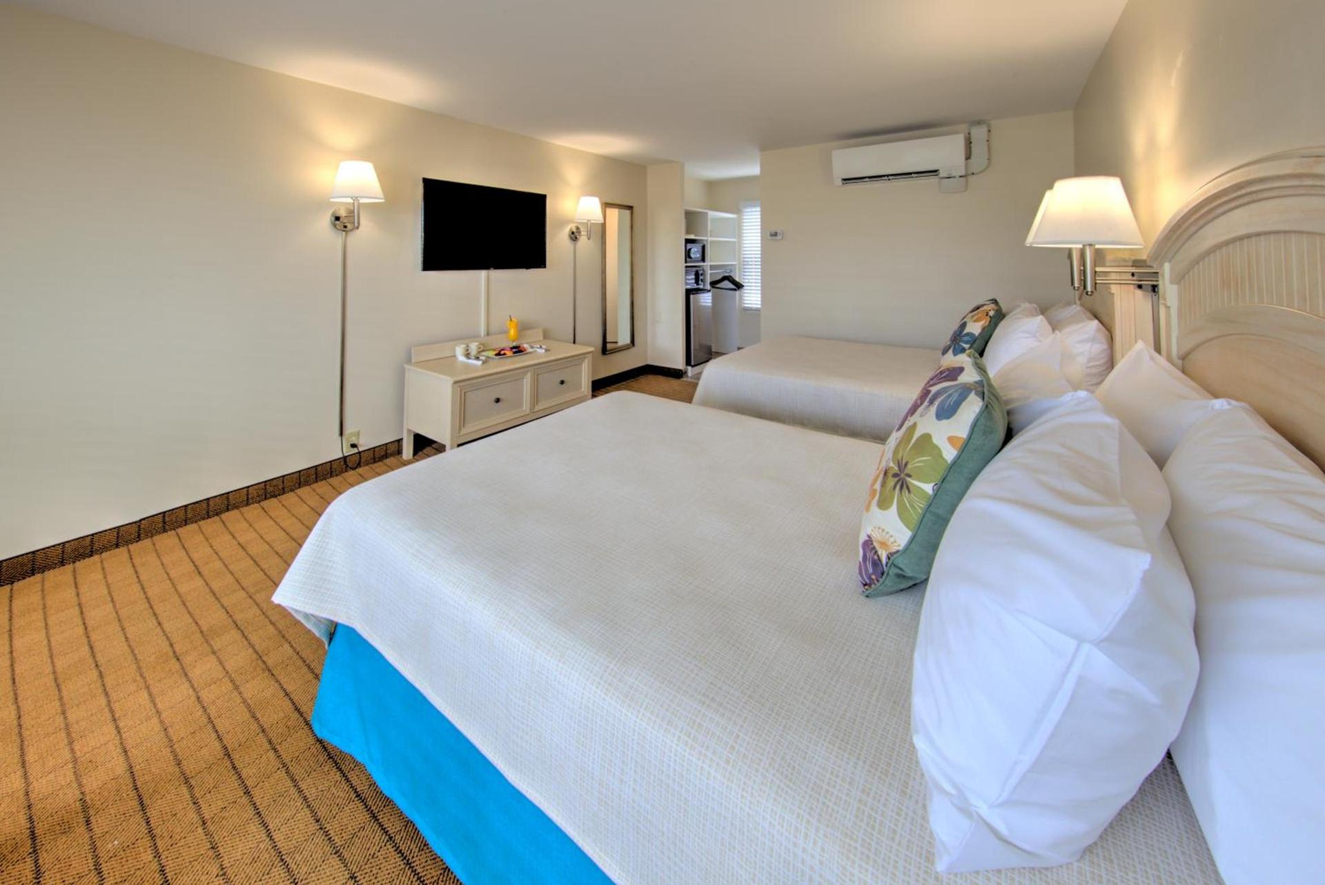 Dunes Court photo 4