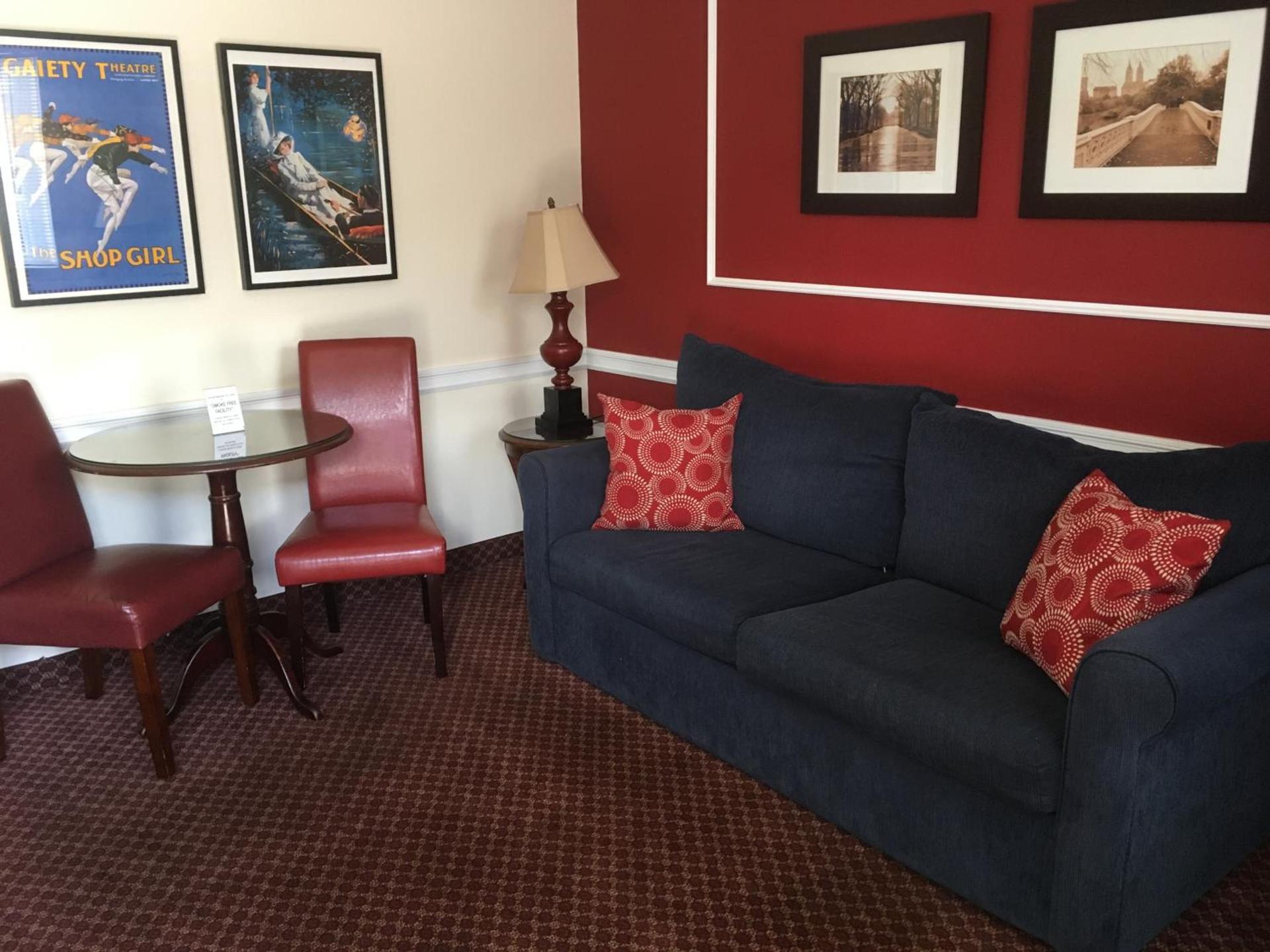 Whitman Motor Lodge photo 17
