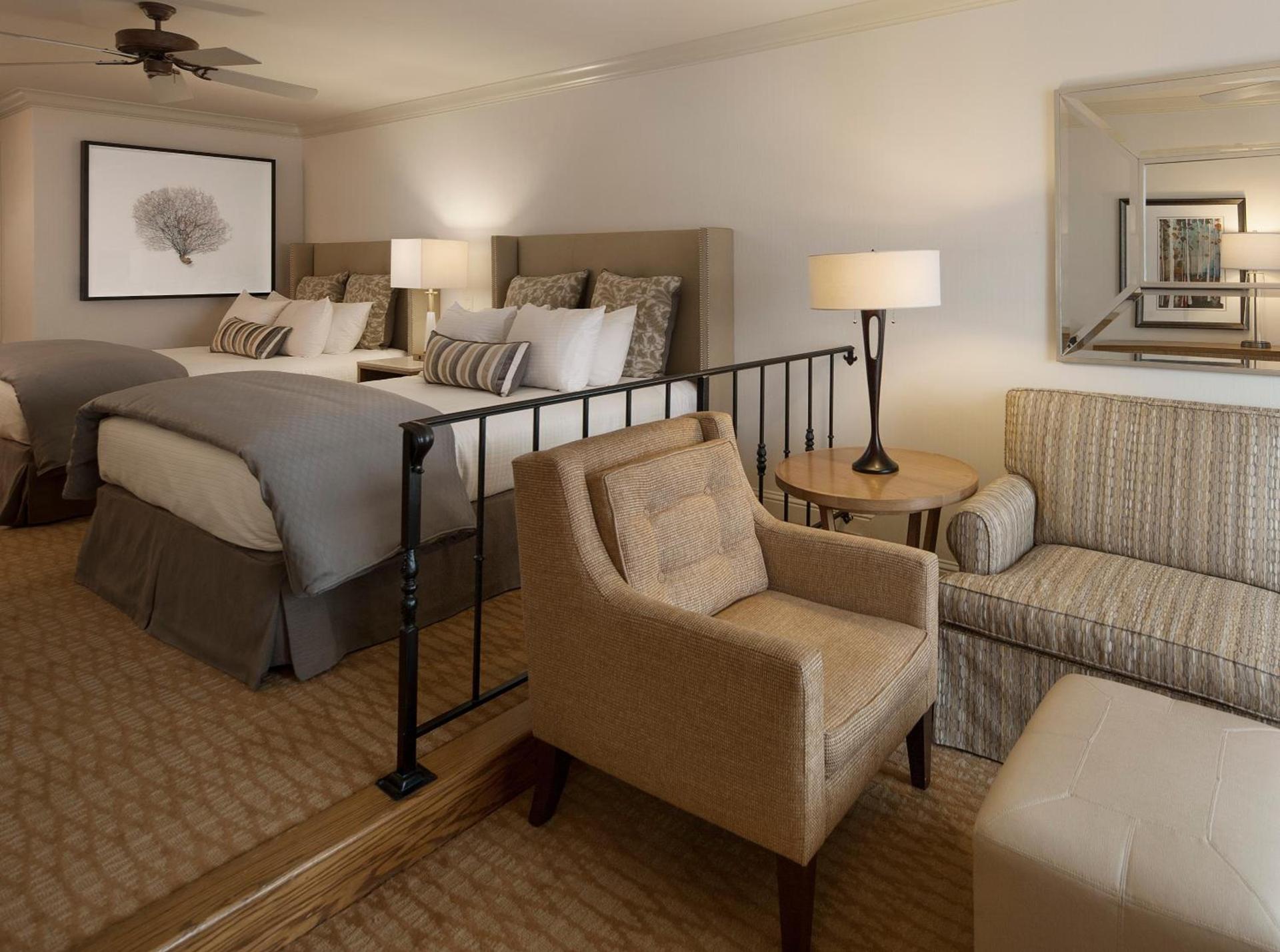 Pelican Inn & Suites photo 11