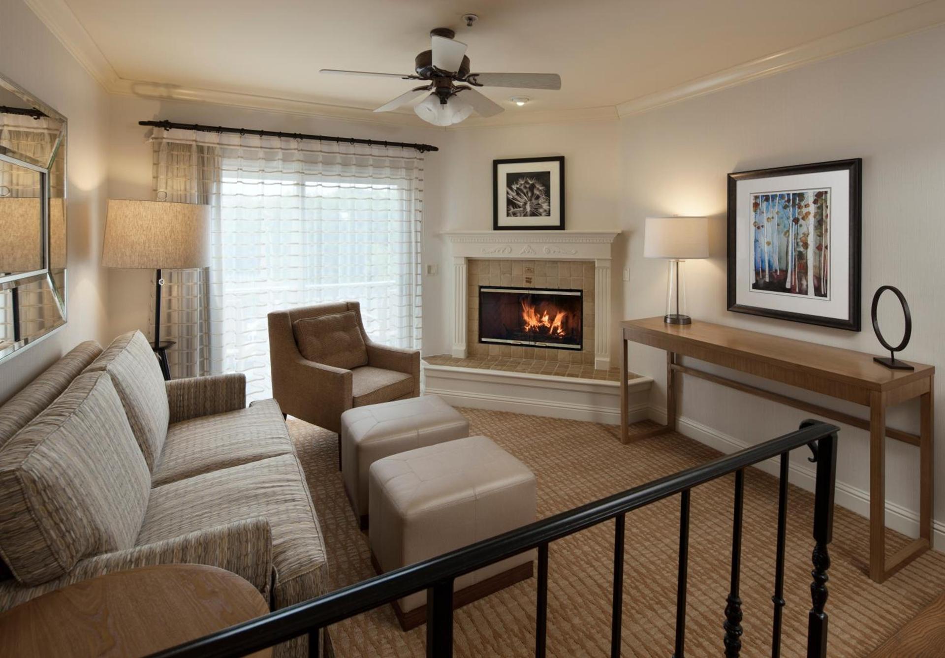Pelican Inn & Suites photo 14