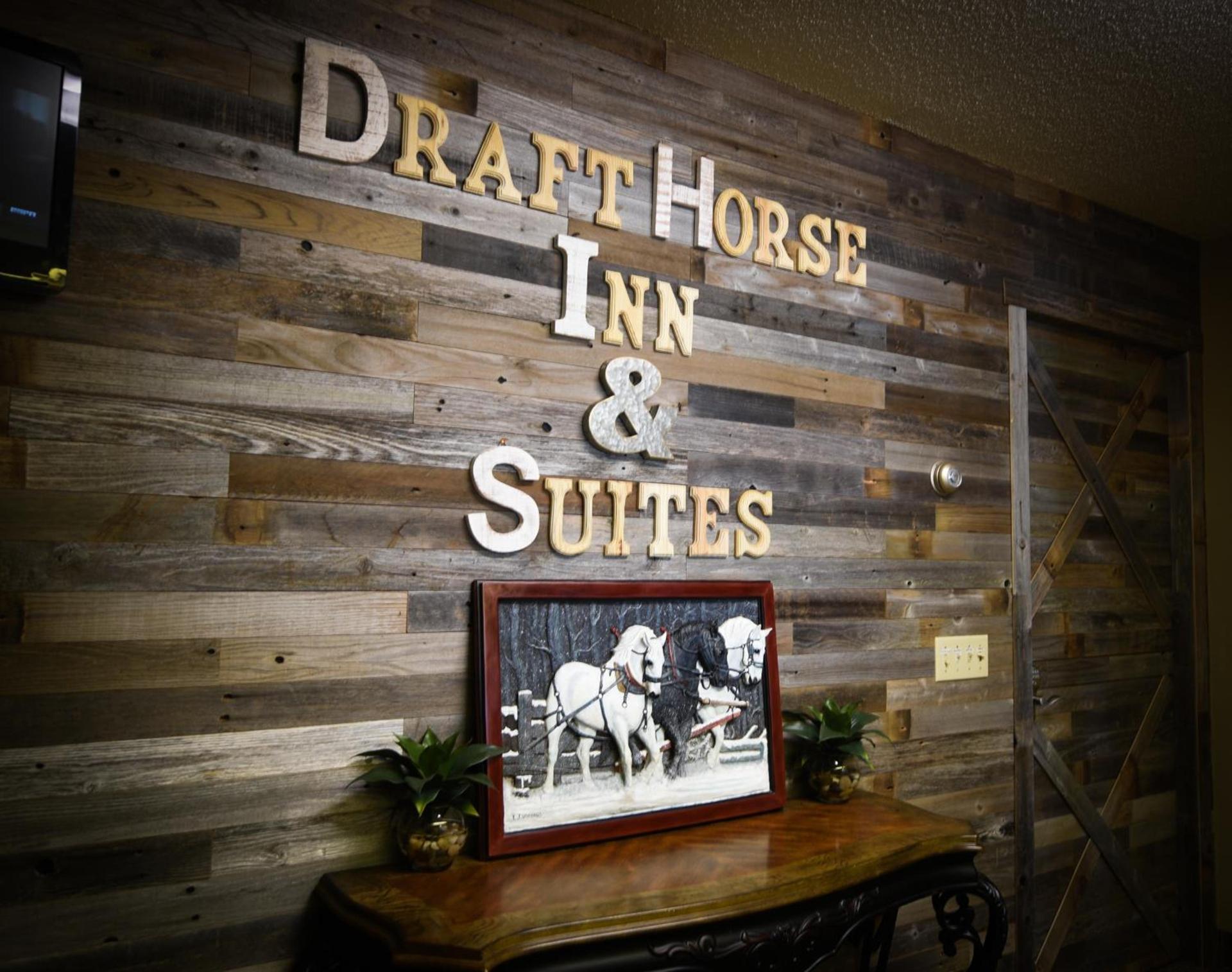 Draft Horse Inn and Suites photo 3