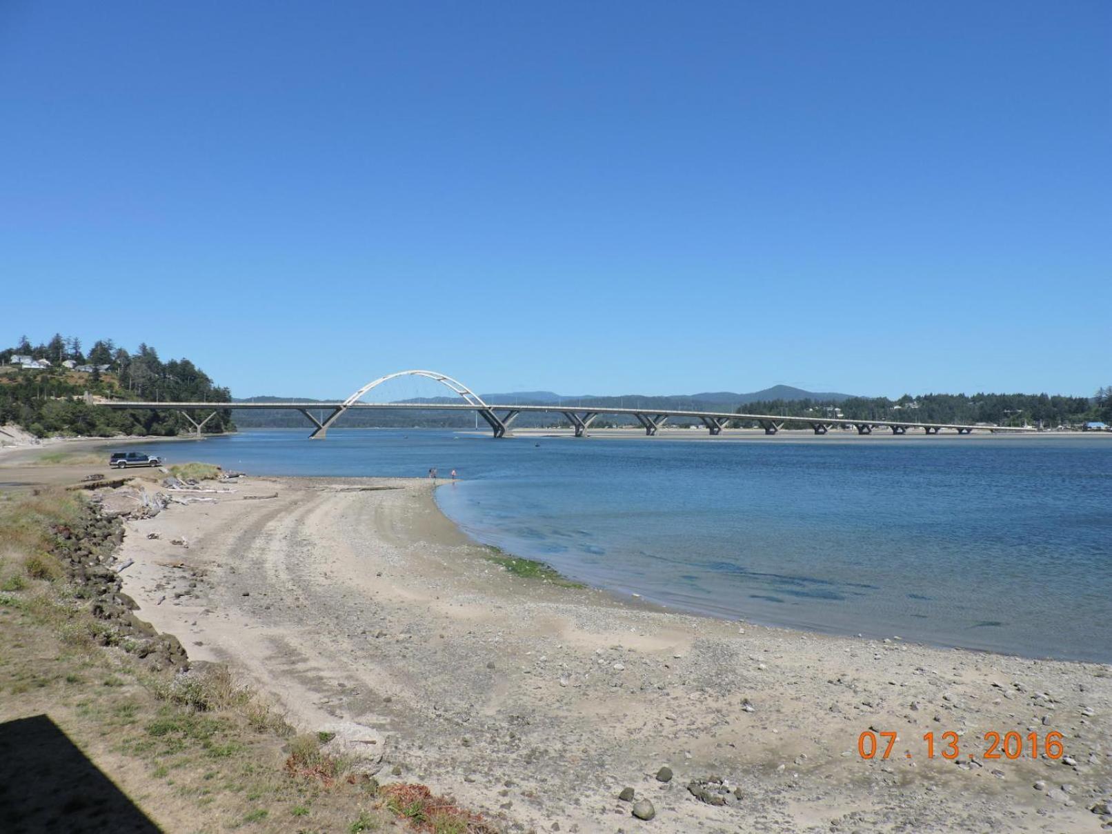 Waldport Bayfront Hotel & Restaurant photo 10