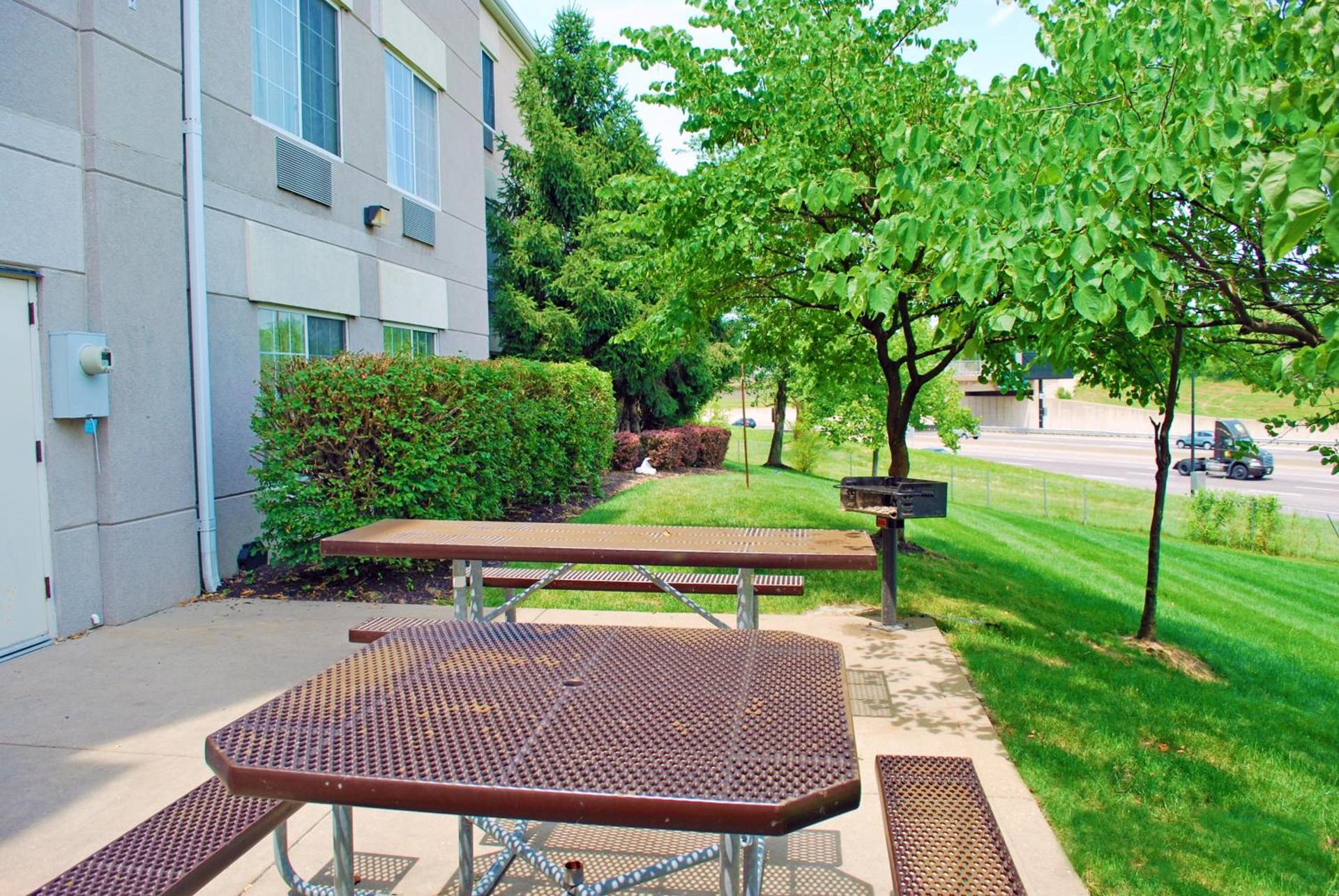Extended Stay America Select Suites - St Louis - Airport - Central photo 42