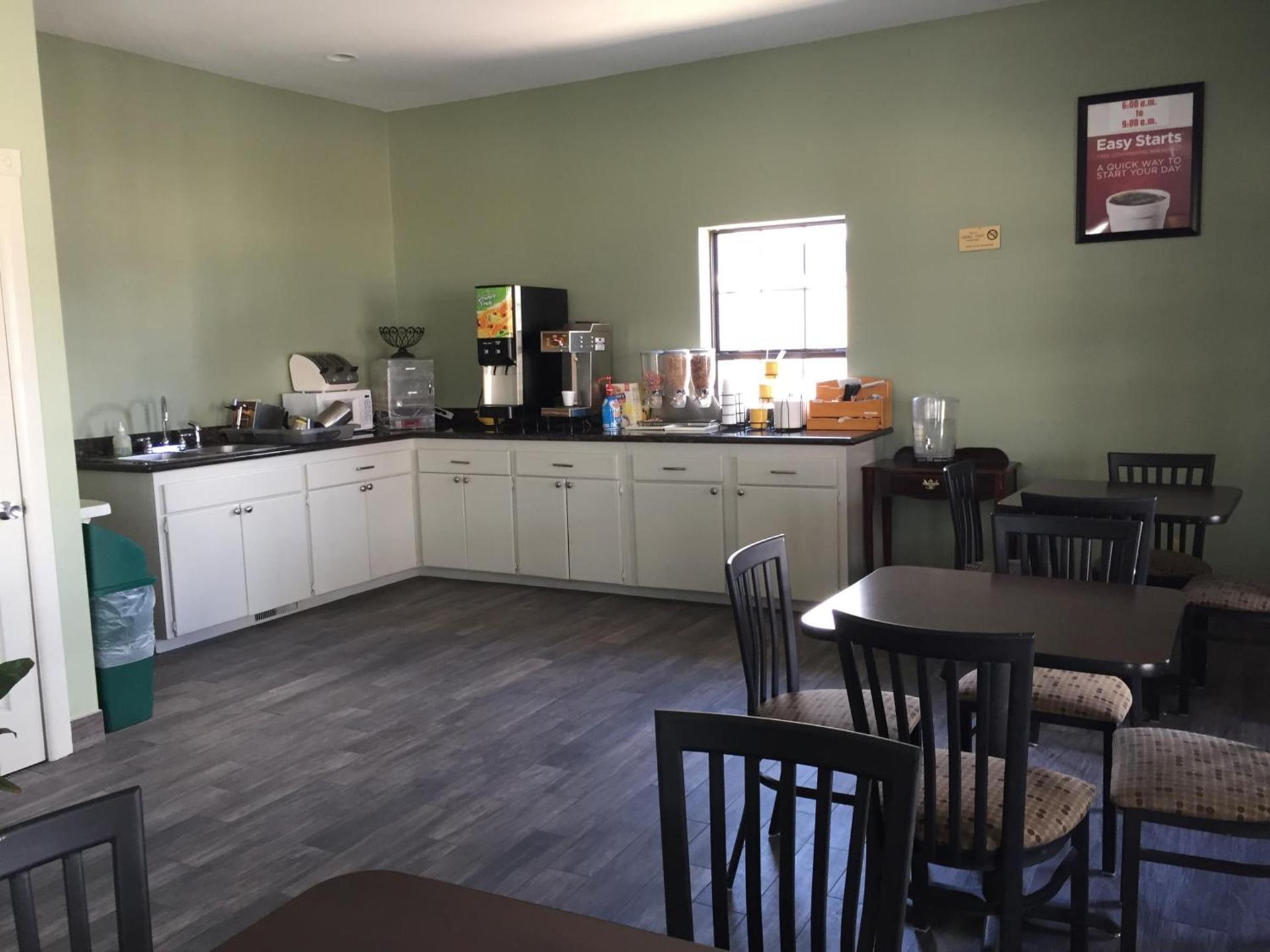 Americas Best Value Inn-Norman photo 18