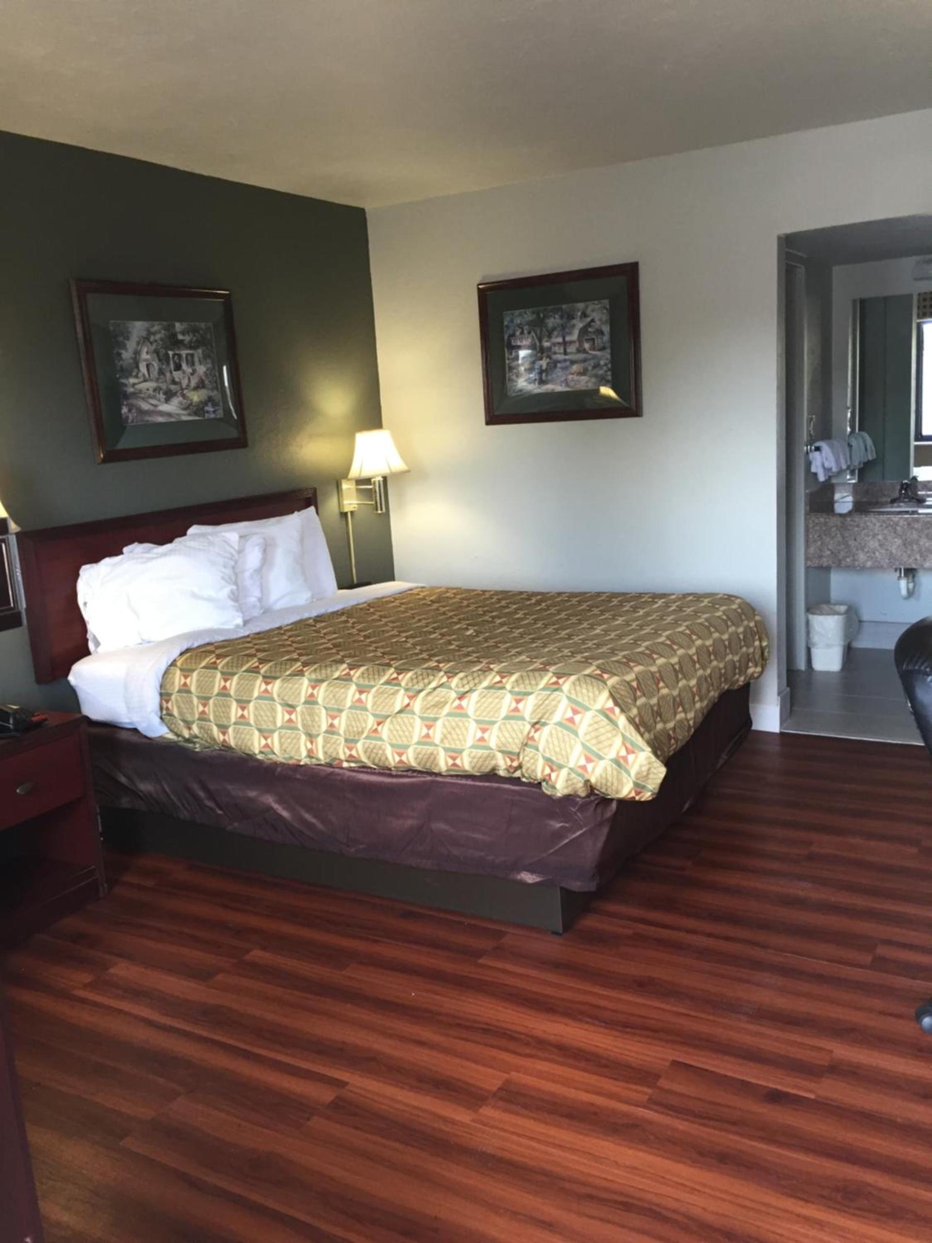 Americas Best Value Inn-Norman photo 7