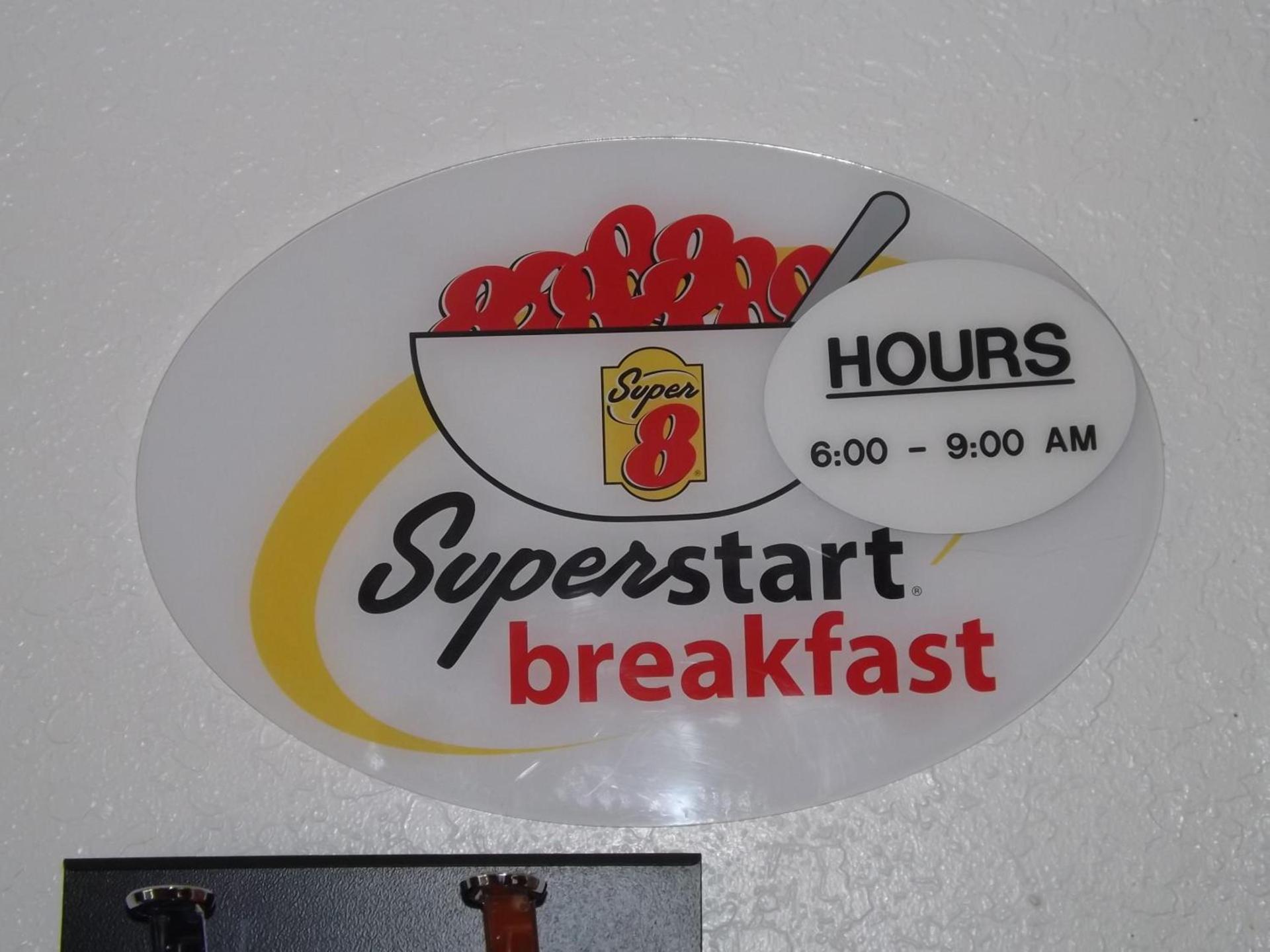 Super 8 by Wyndham Sidney NY photo 4