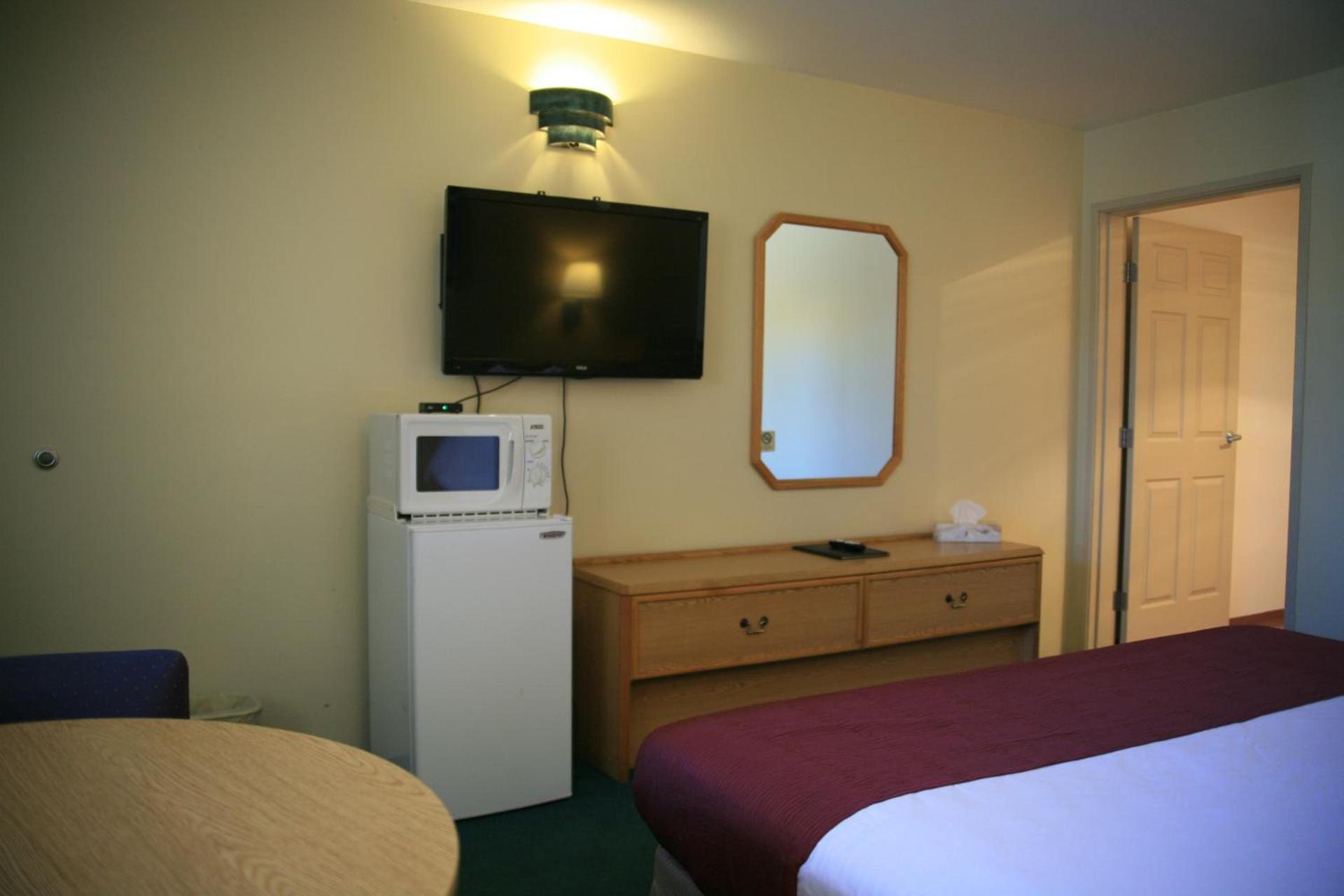 Econo Lodge Inn & Suites Montrose - Black Canyon Area photo 22