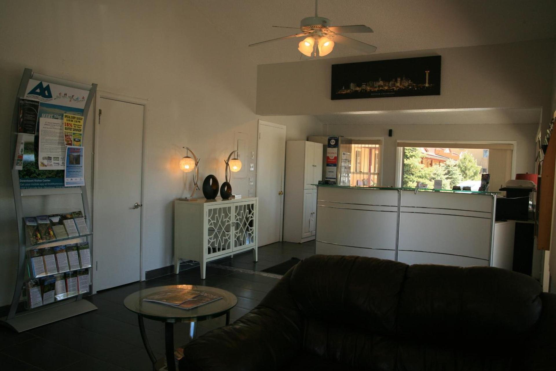 Econo Lodge Inn & Suites Montrose - Black Canyon Area photo 19