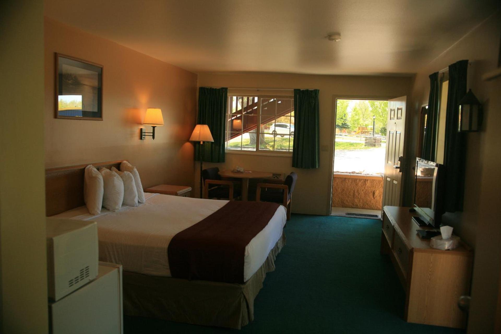 Econo Lodge Inn & Suites Montrose - Black Canyon Area photo 7
