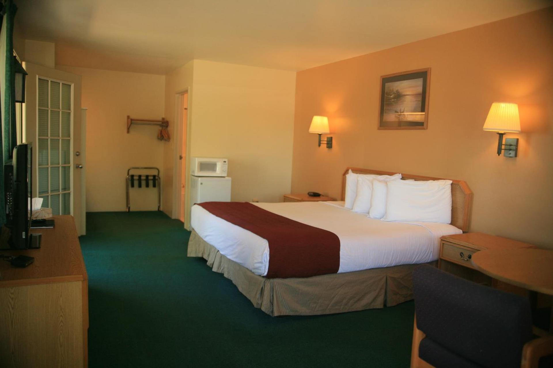 Econo Lodge Inn & Suites Montrose - Black Canyon Area photo 6