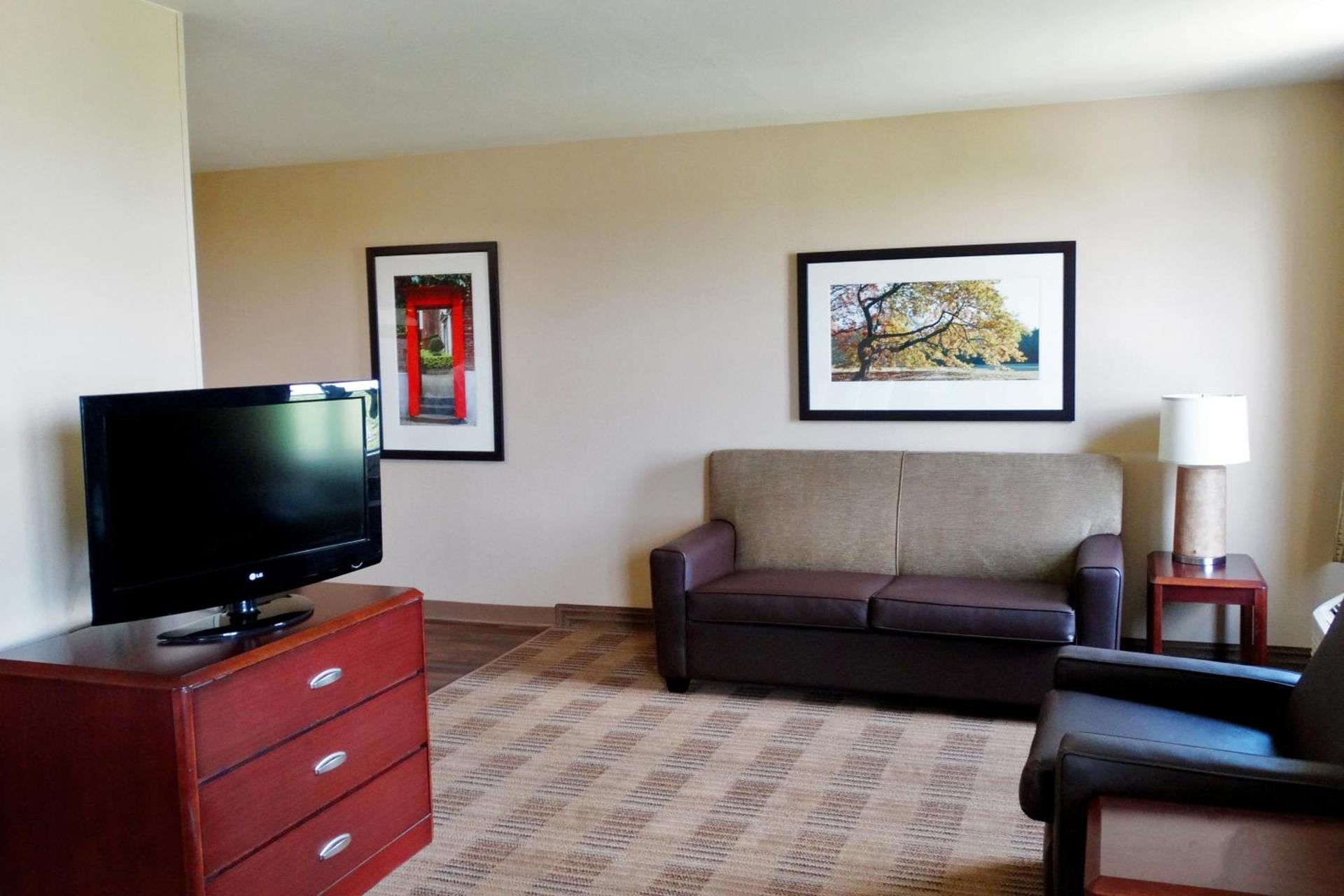 Extended Stay America Suites - Phoenix - Chandler - E Chandler Blvd photo 61
