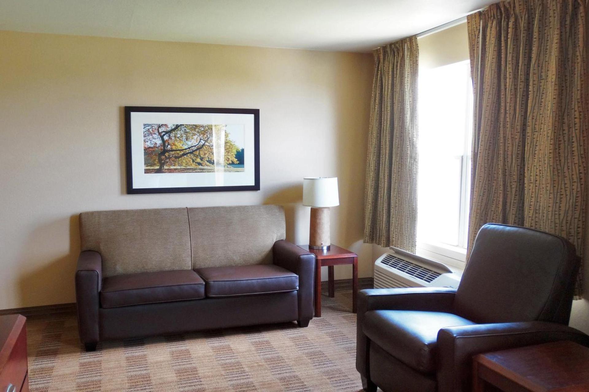 Extended Stay America Suites - Phoenix - Chandler - E Chandler Blvd photo 60
