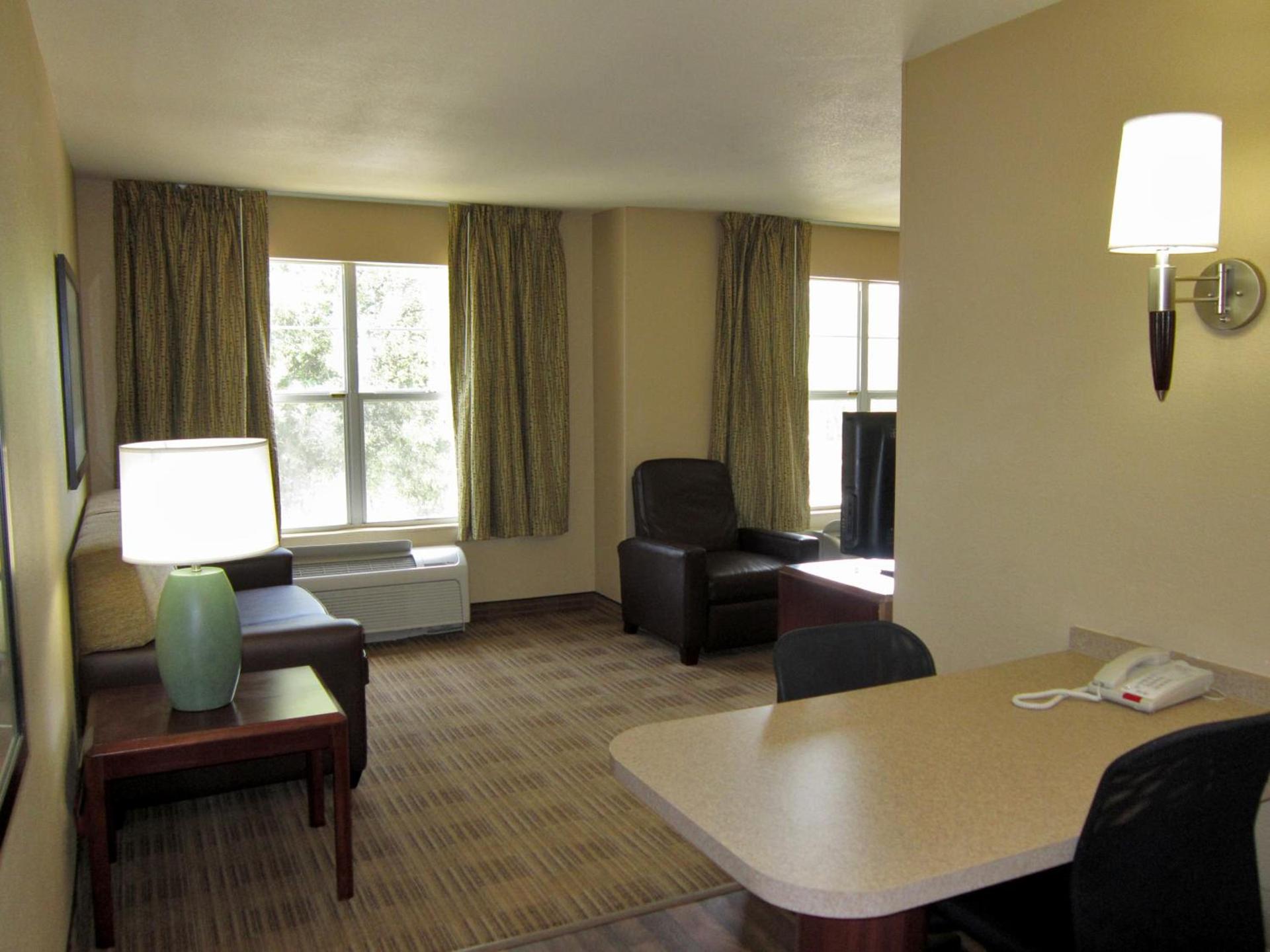 Extended Stay America Suites - Phoenix - Chandler - E Chandler Blvd photo 56