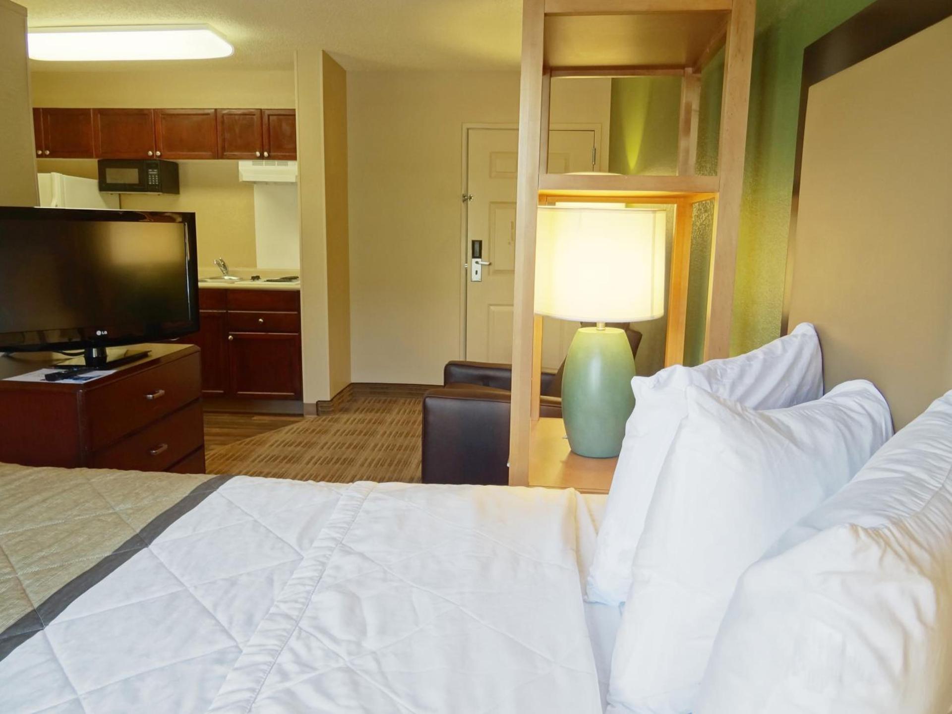Extended Stay America Suites - Phoenix - Chandler - E Chandler Blvd photo 52