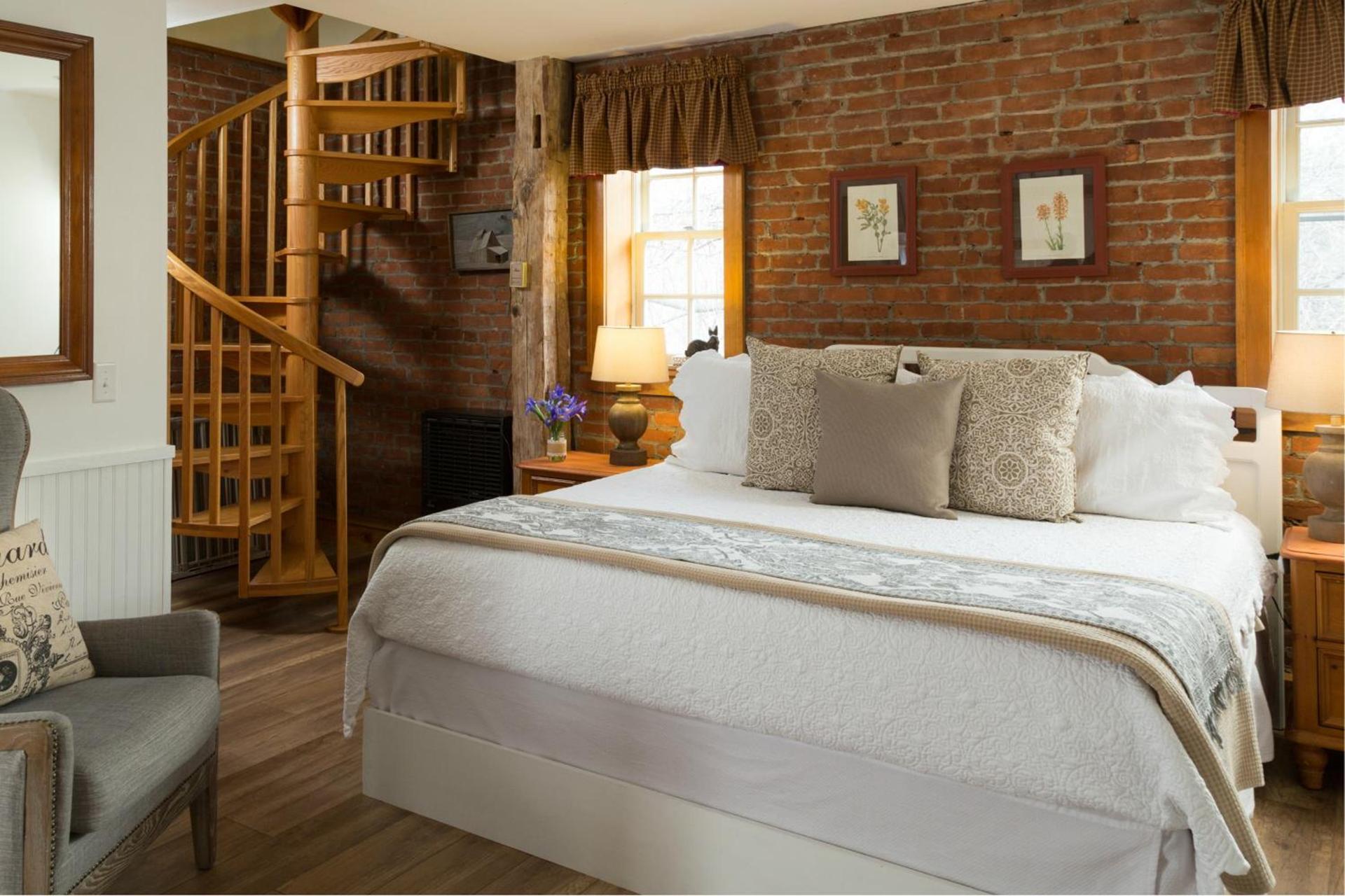 Four Chimneys Inn photo 17