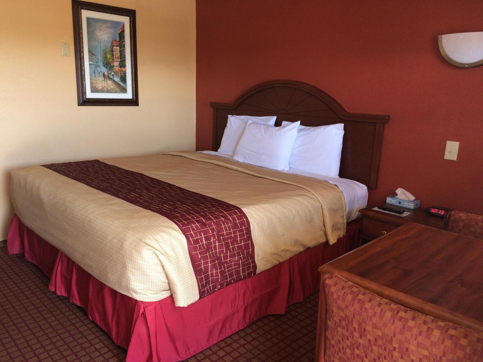 DeQueen Courtyard Inn photo 13