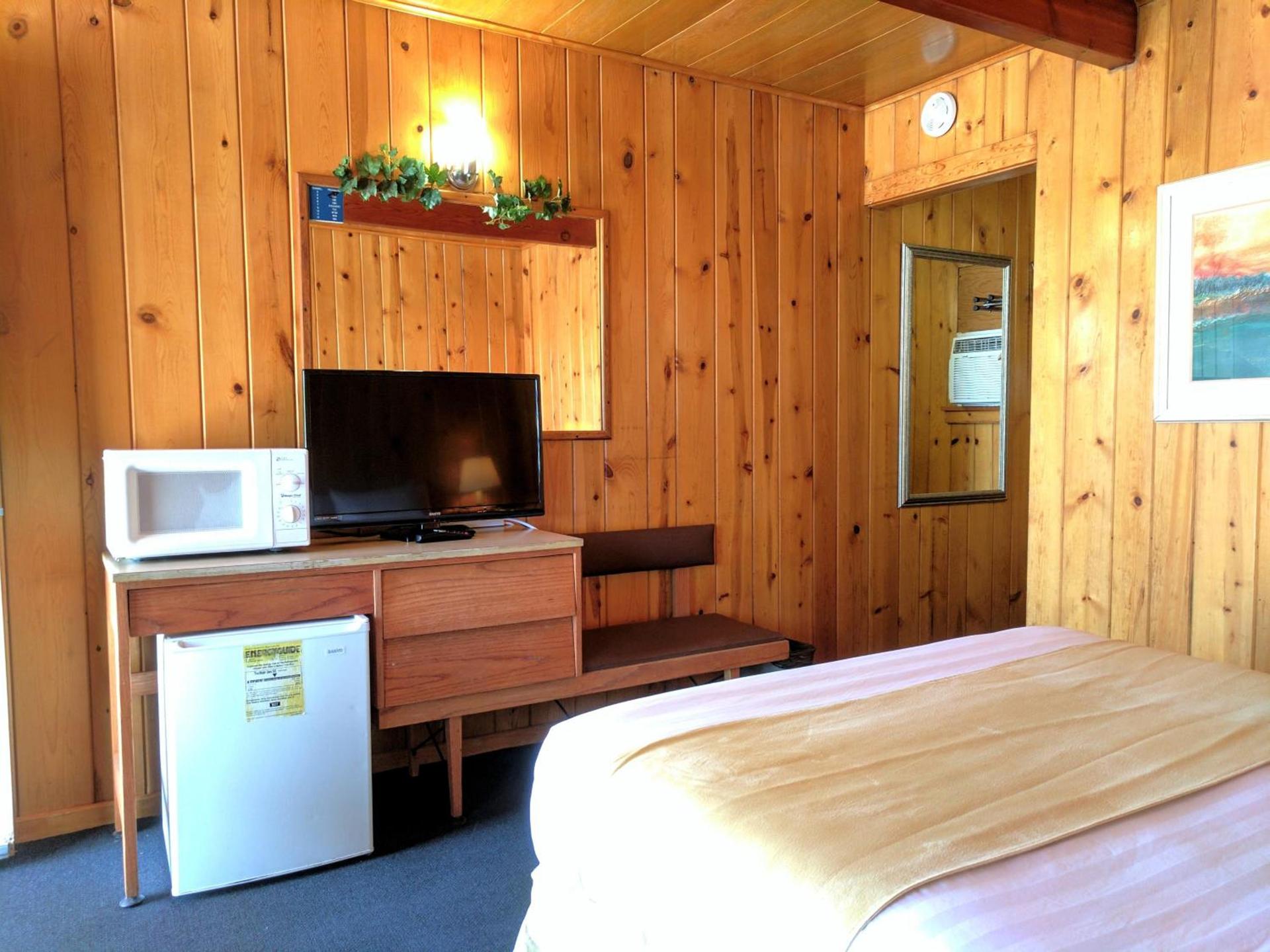 Prospector Motor Lodge photo 14