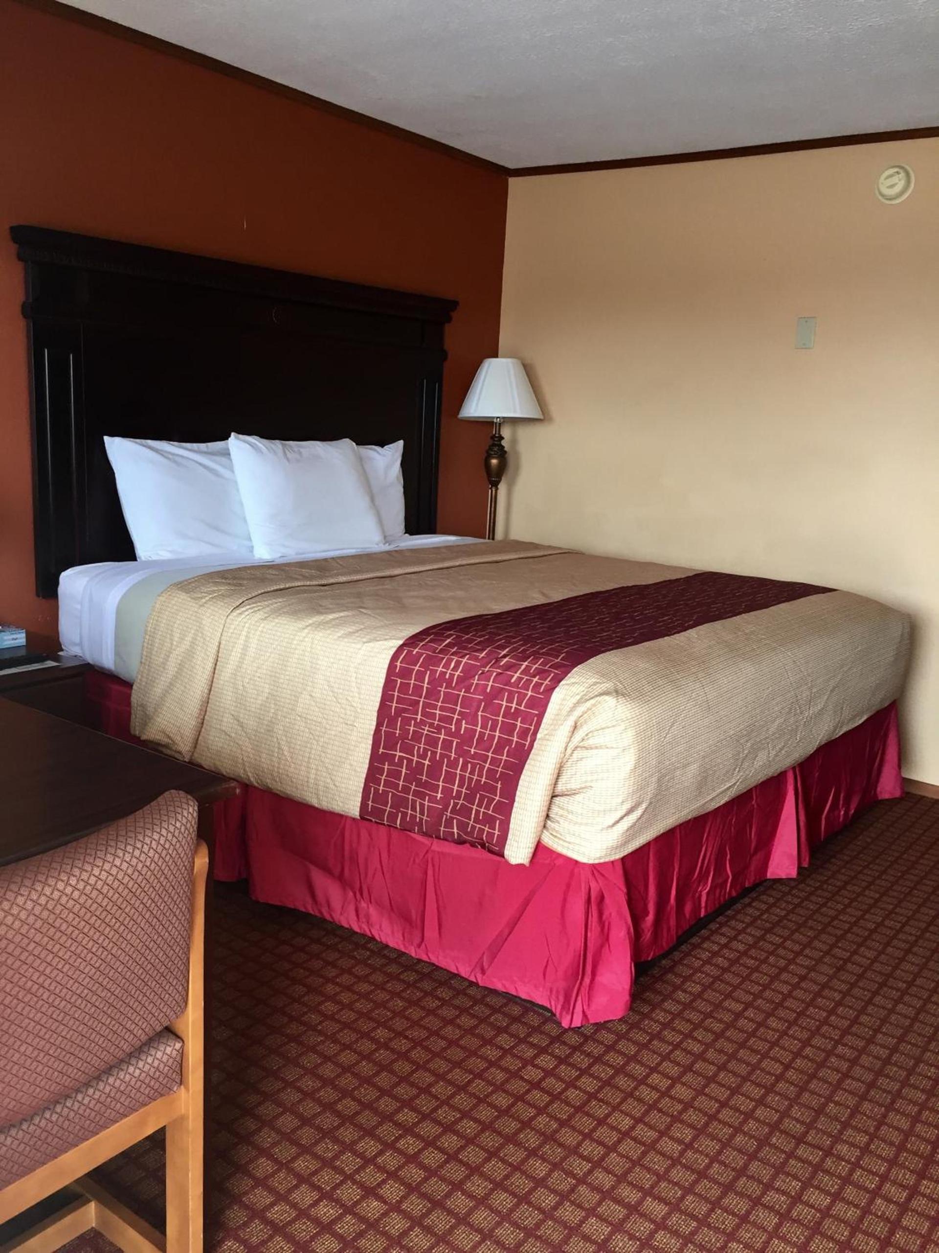 DeQueen Courtyard Inn photo 7