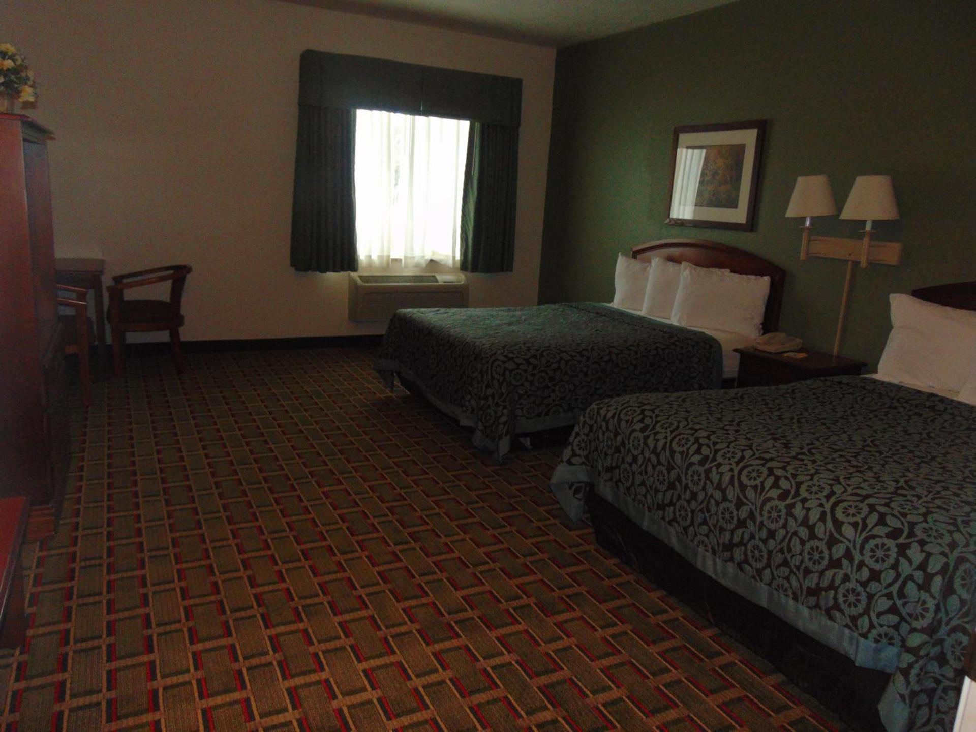 Days Inn by Wyndham Pentwater photo 21