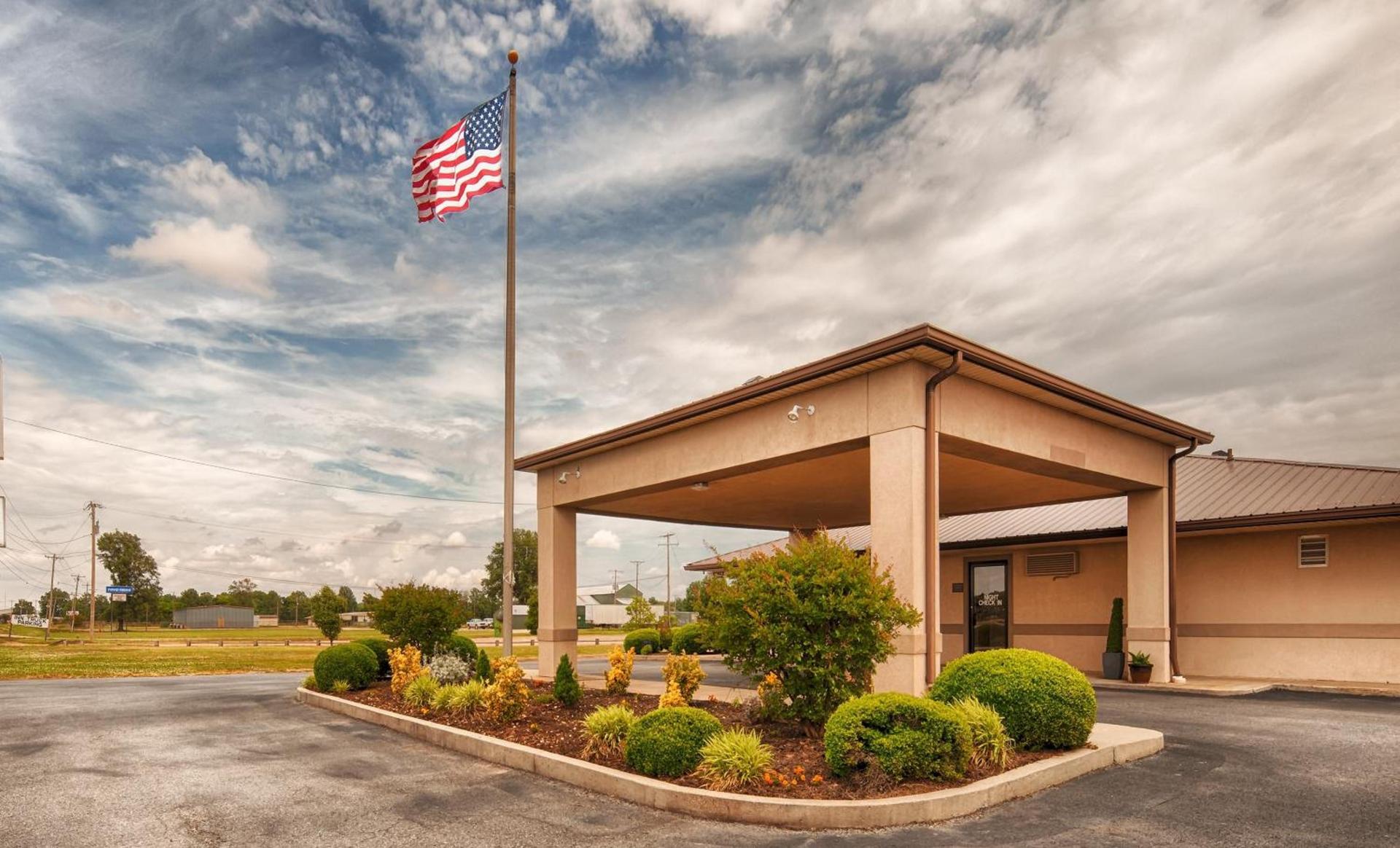 Super 8 by Wyndham McGehee photo 11