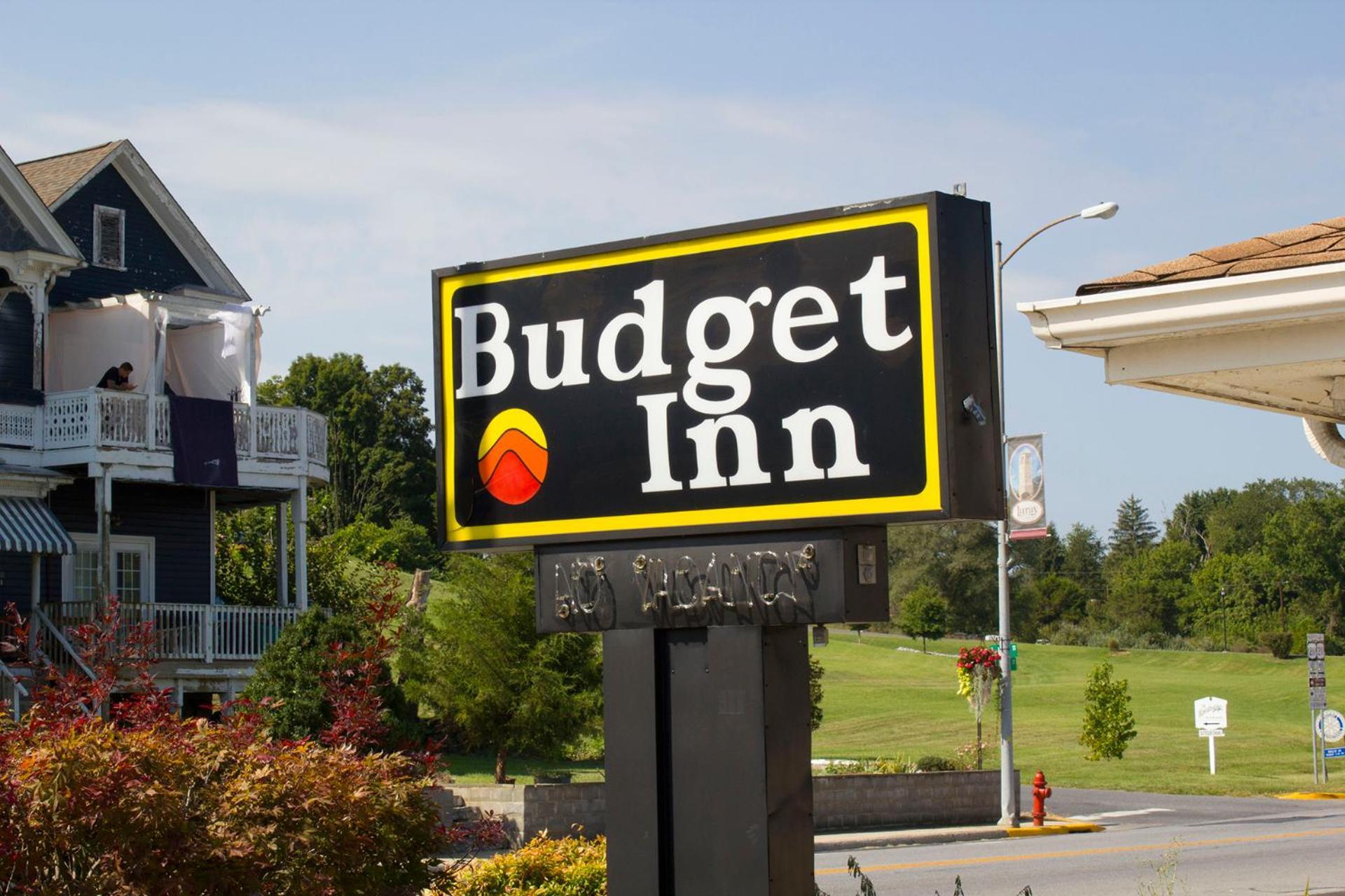 Budget Inn photo 6