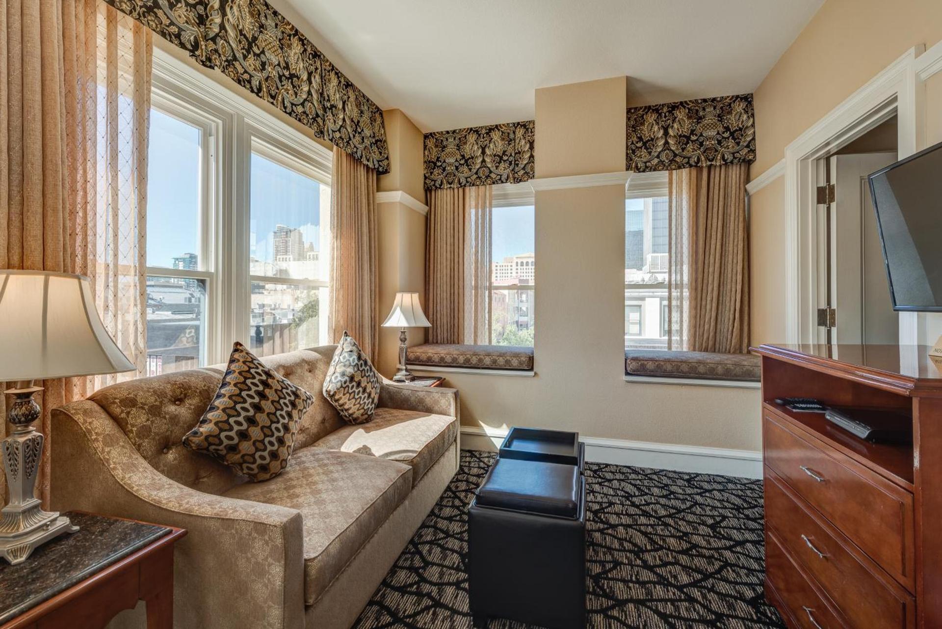 Gaslamp Plaza Suites photo 57