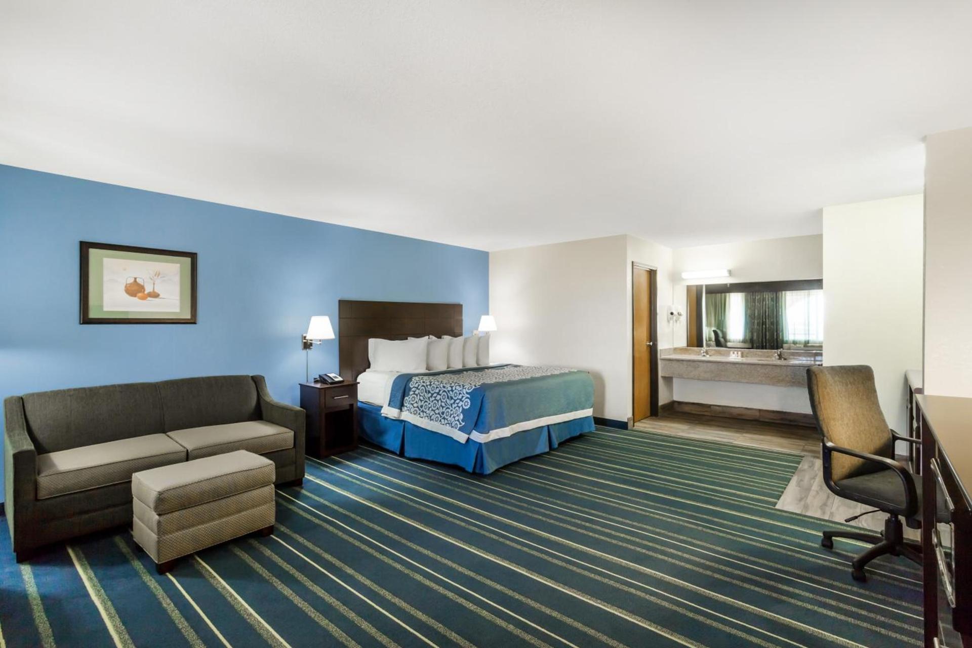 Days Inn by Wyndham Holbrook photo 29