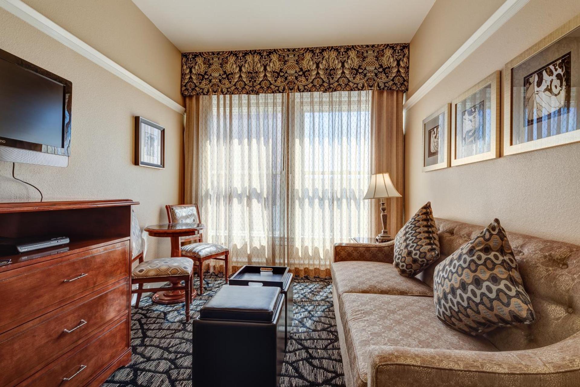 Gaslamp Plaza Suites photo 51