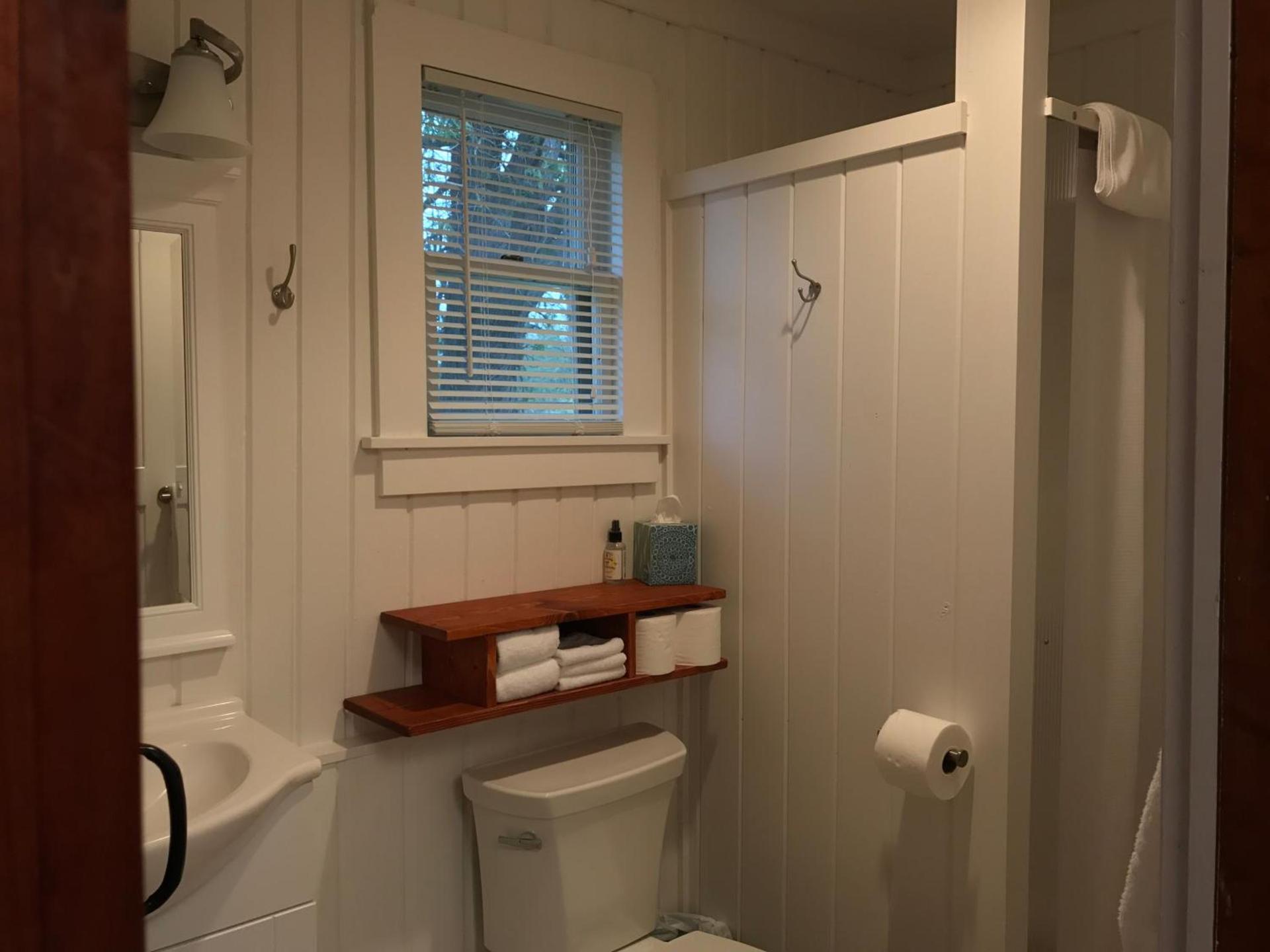Cedar Ridge Cabins photo 37