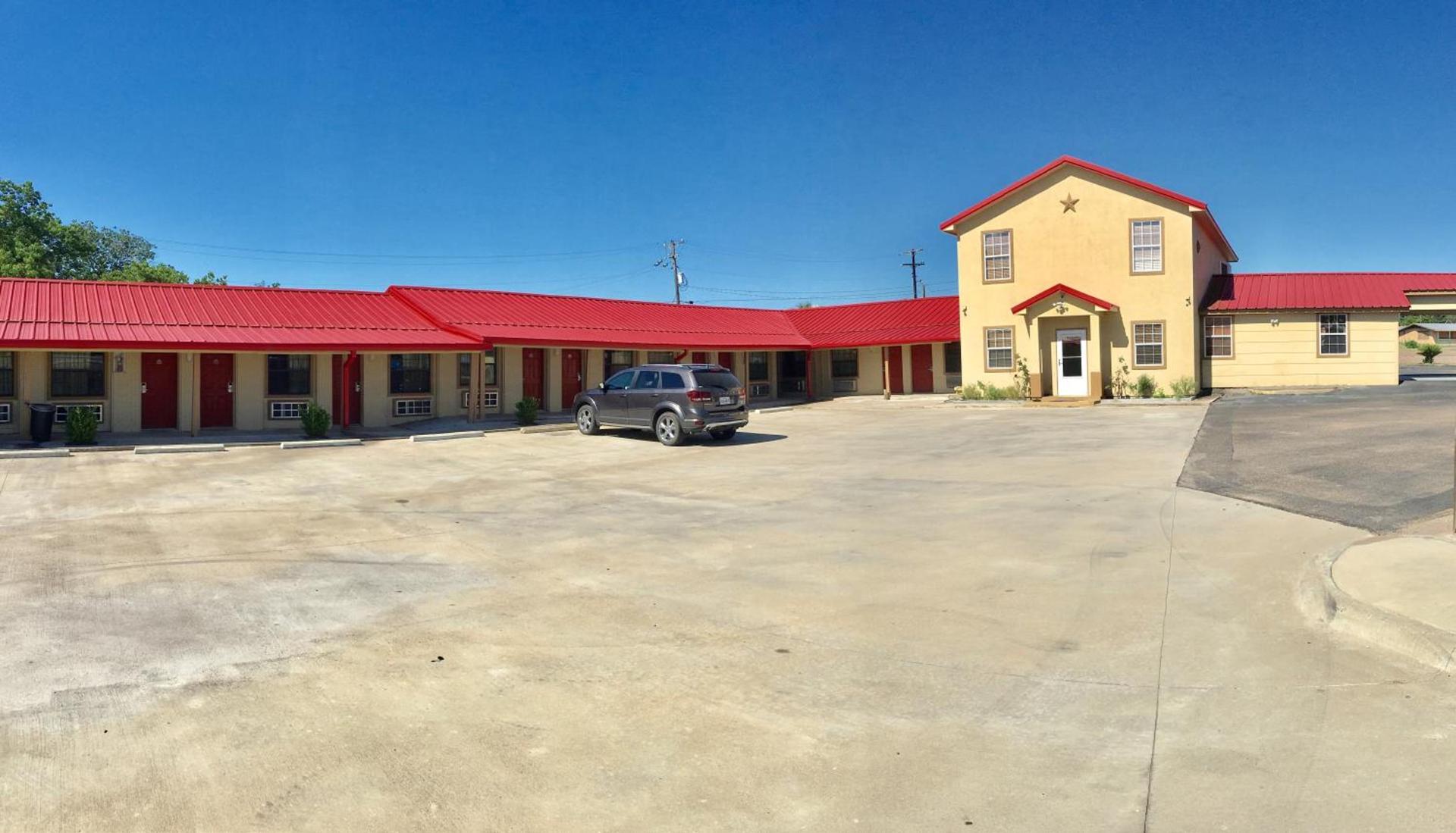 Budget Inn photo 13
