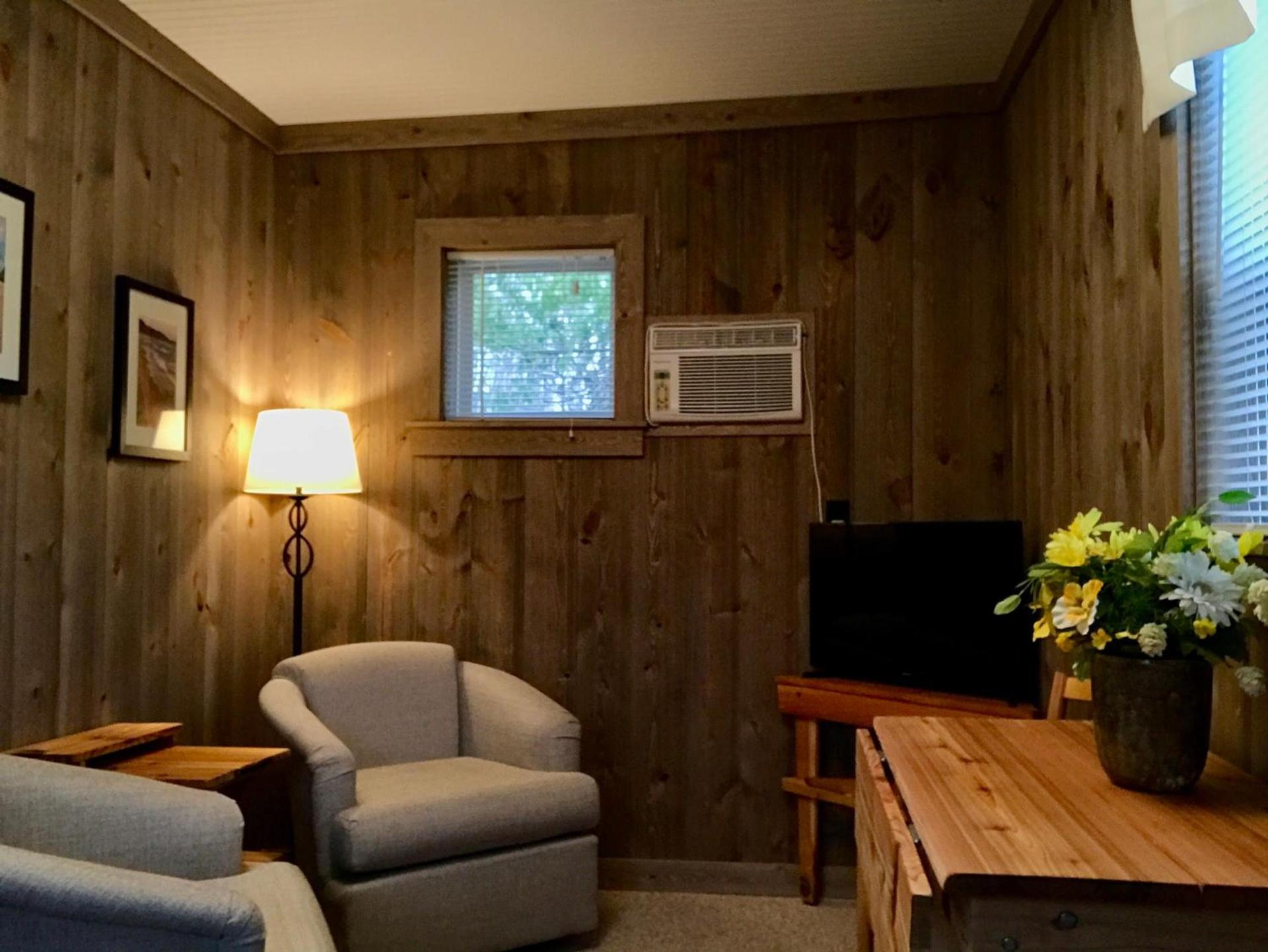 Cedar Ridge Cabins photo 12