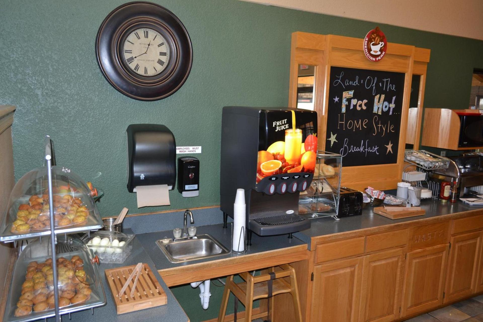 Cobblestone Hotel & Suites - Wisconsin Rapids photo 33
