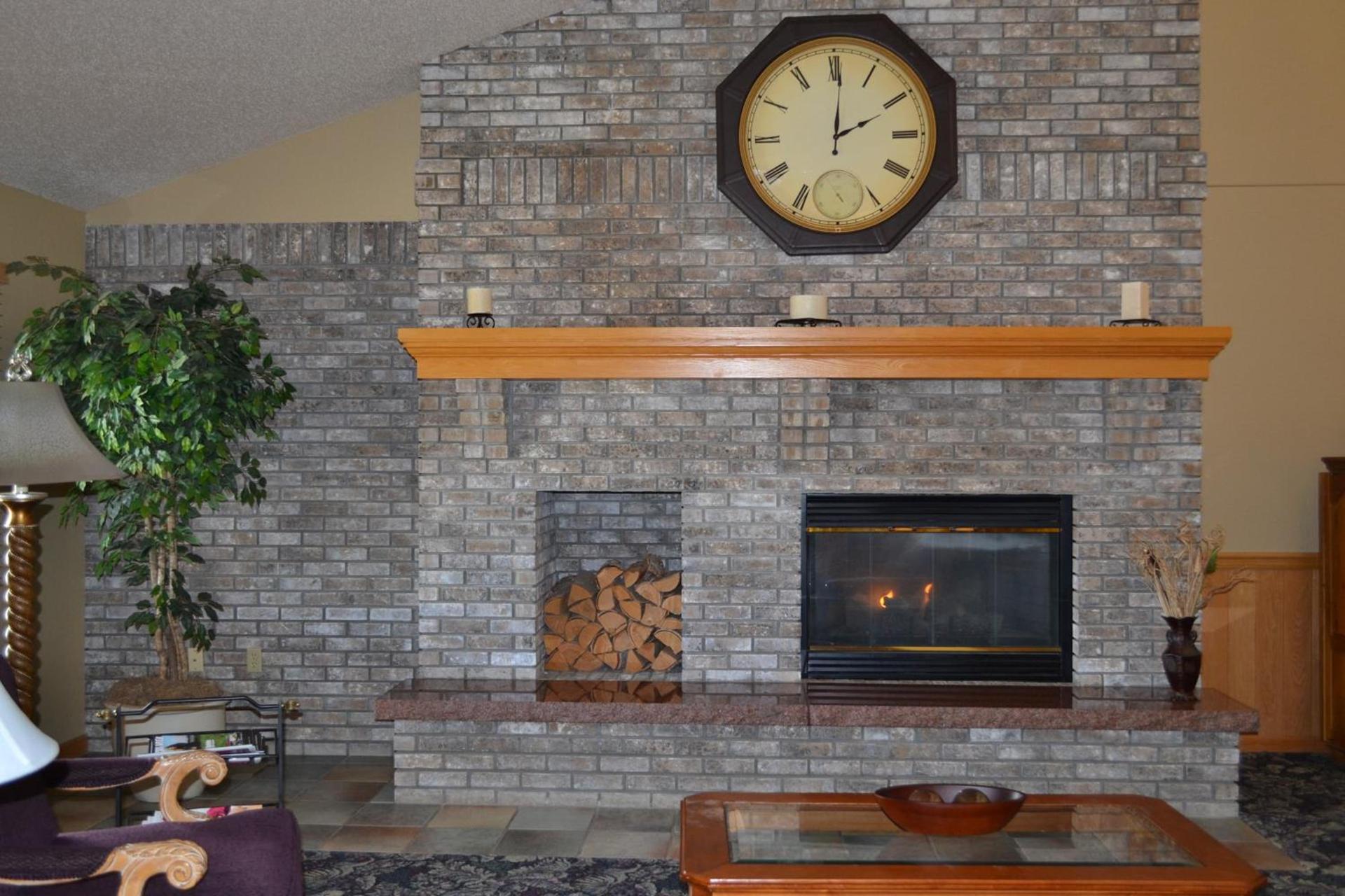 Cobblestone Hotel & Suites - Wisconsin Rapids photo 29