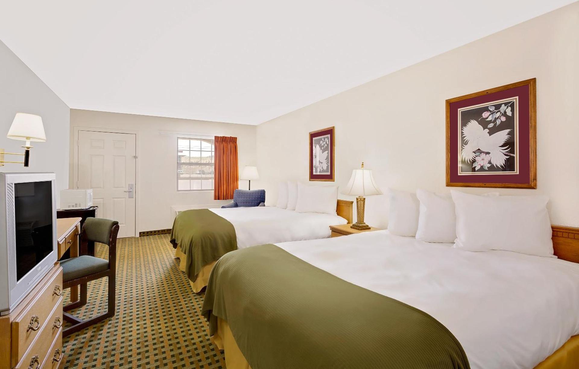 Silver Queen Inn photo 9