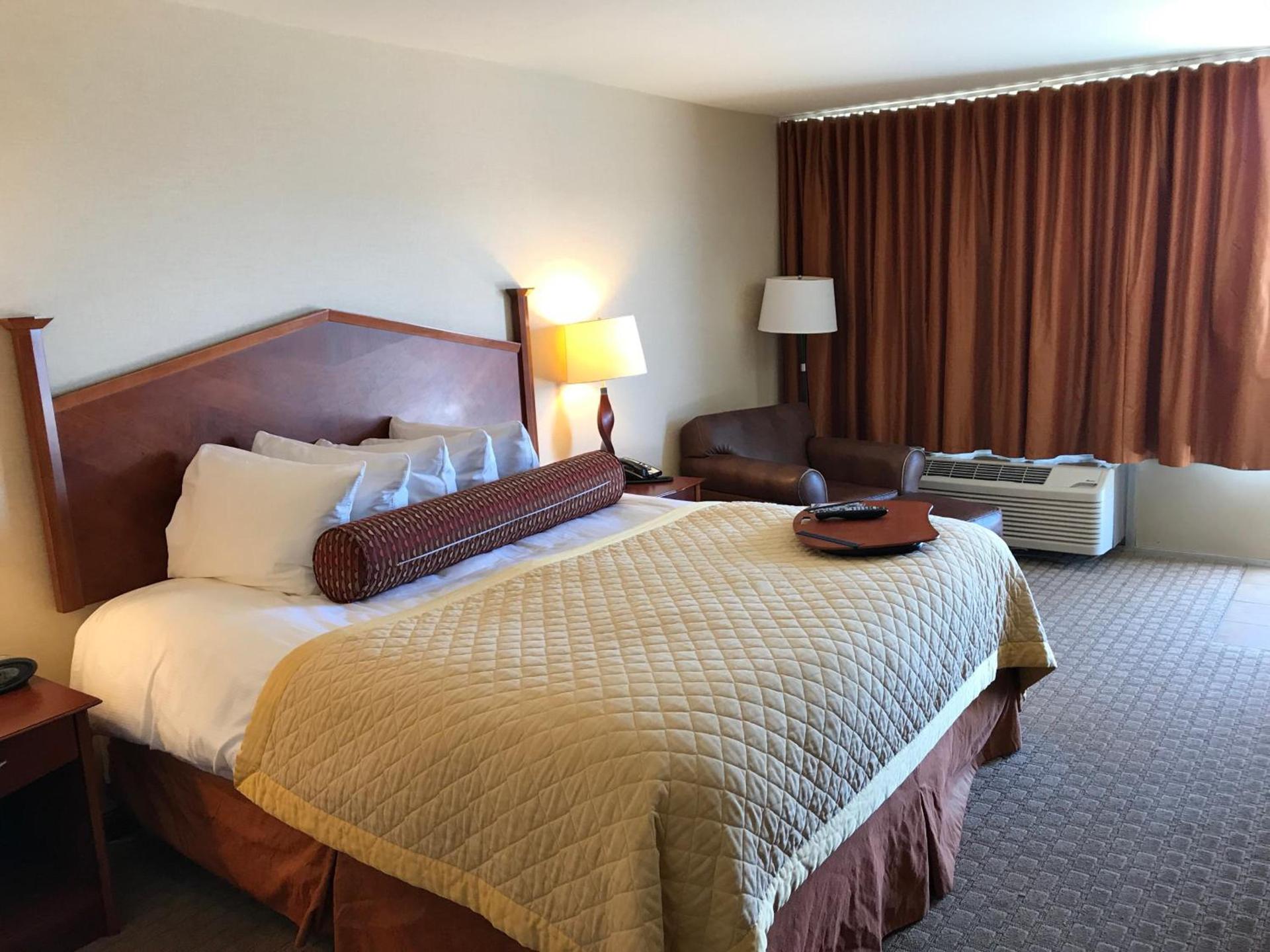 Norfolk Country Inn and Suites photo 15
