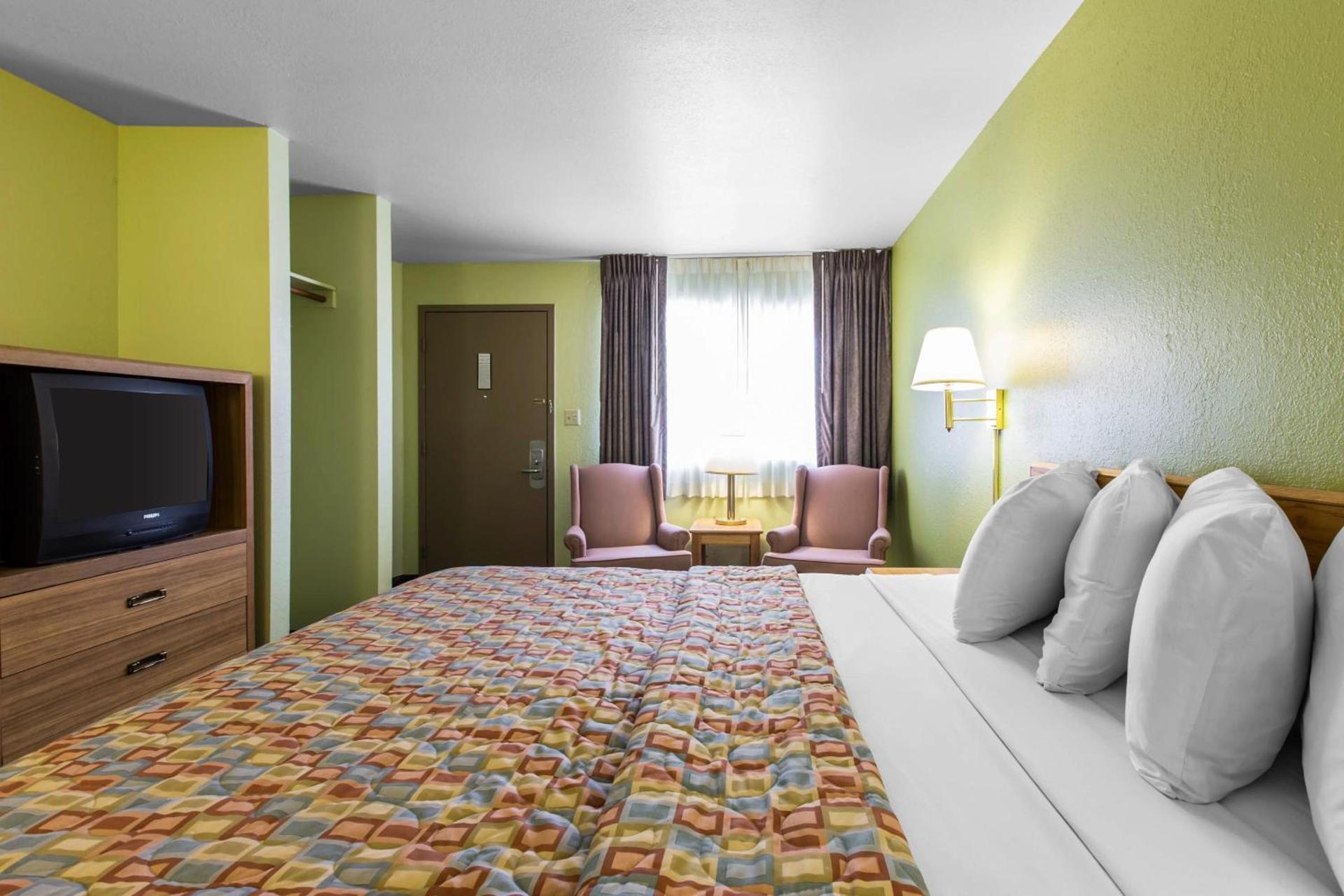 Rodeway Inn Gunnison - Crested Butte photo 23
