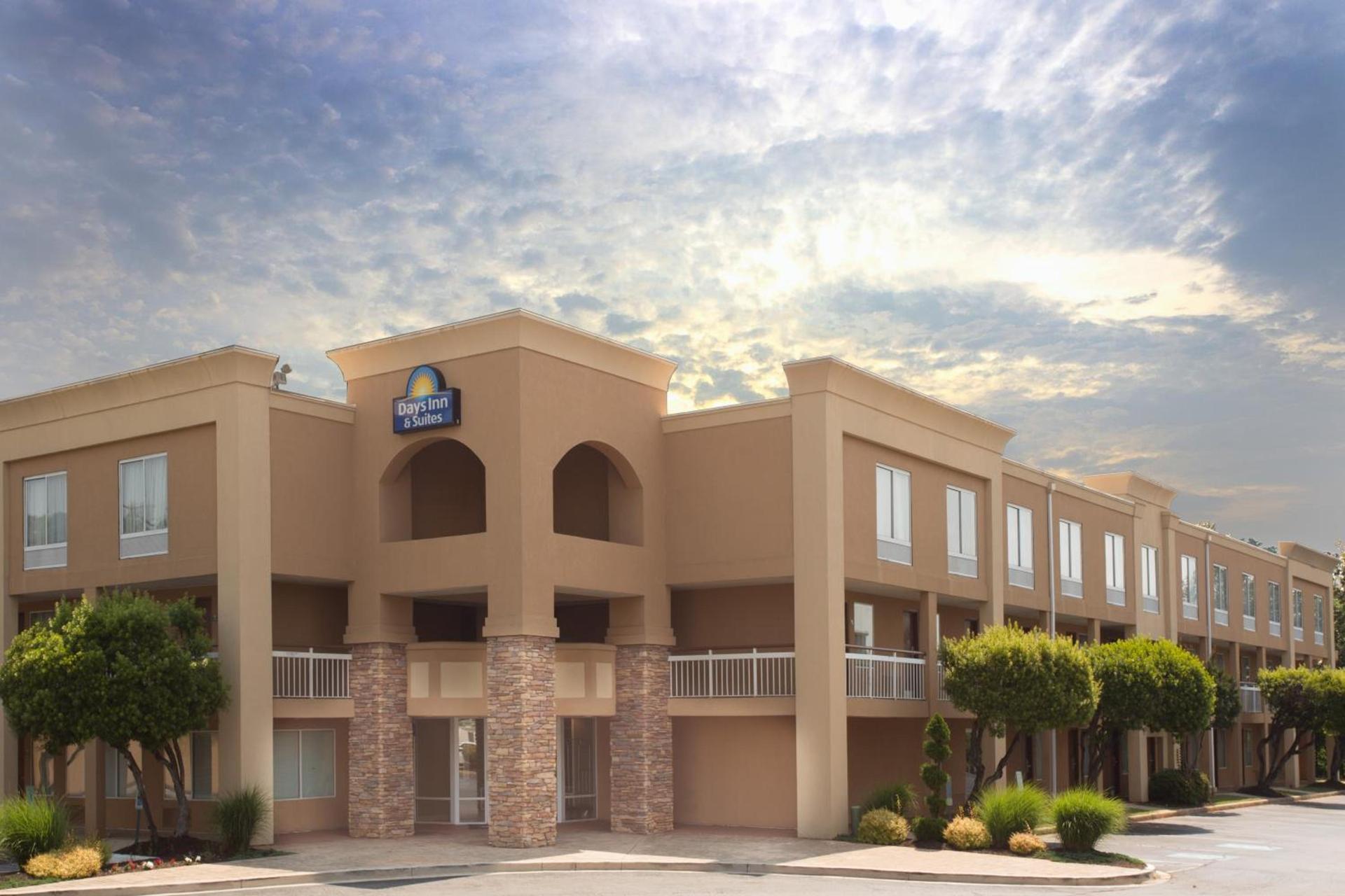 Days Inn by Wyndham Greenville photo 19