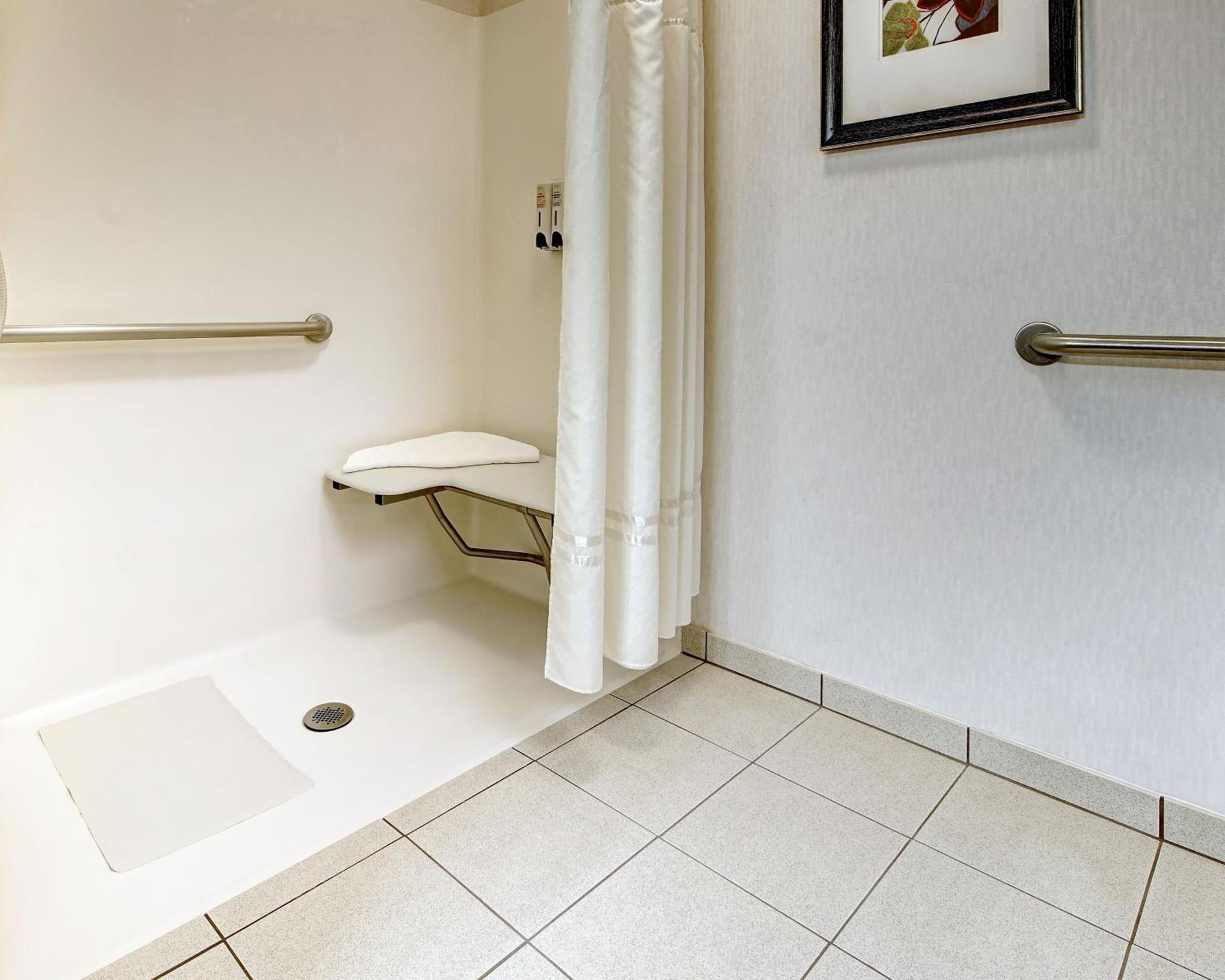 Phoenix Inn Suites Albany photo 21