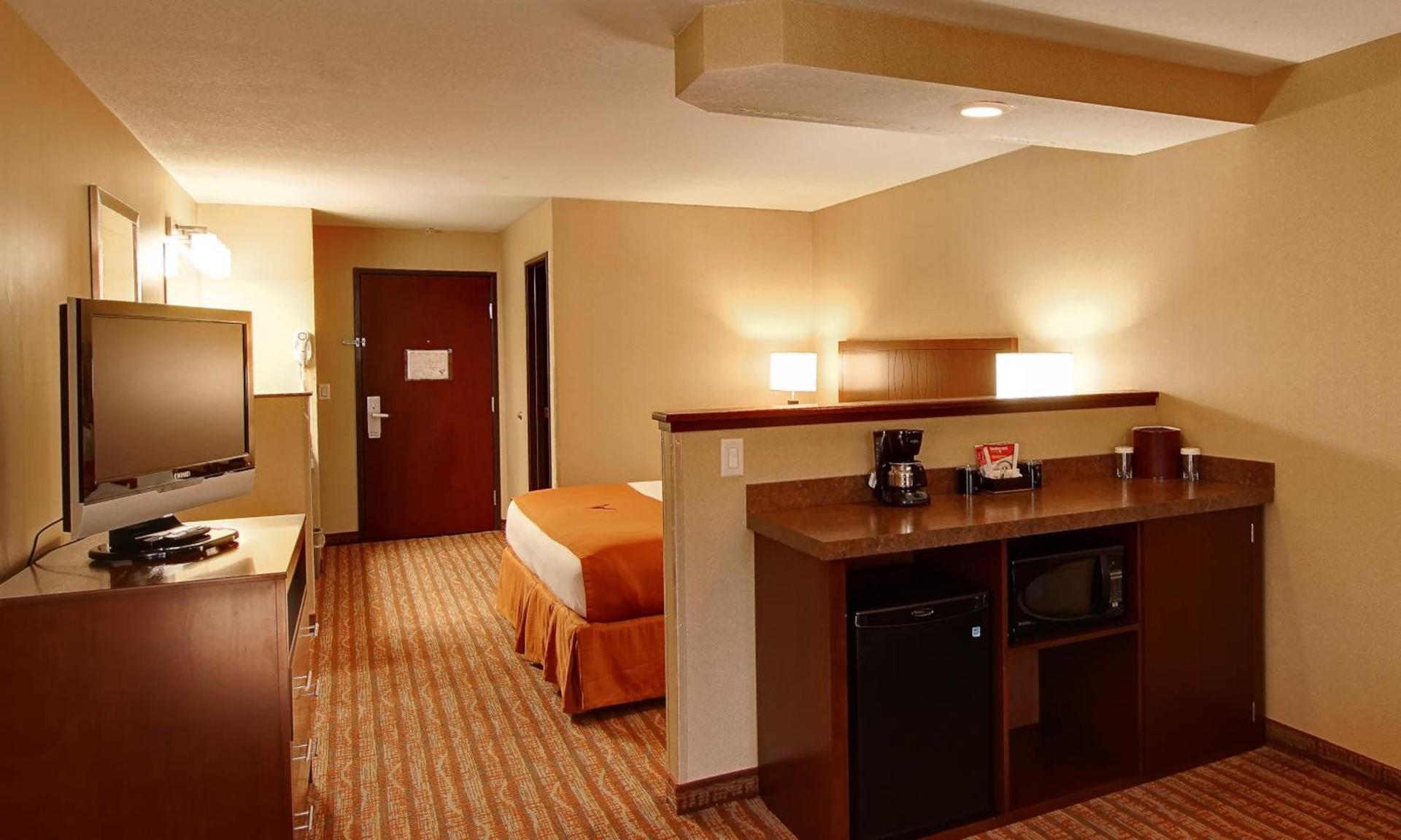 Phoenix Inn Suites Albany photo 2